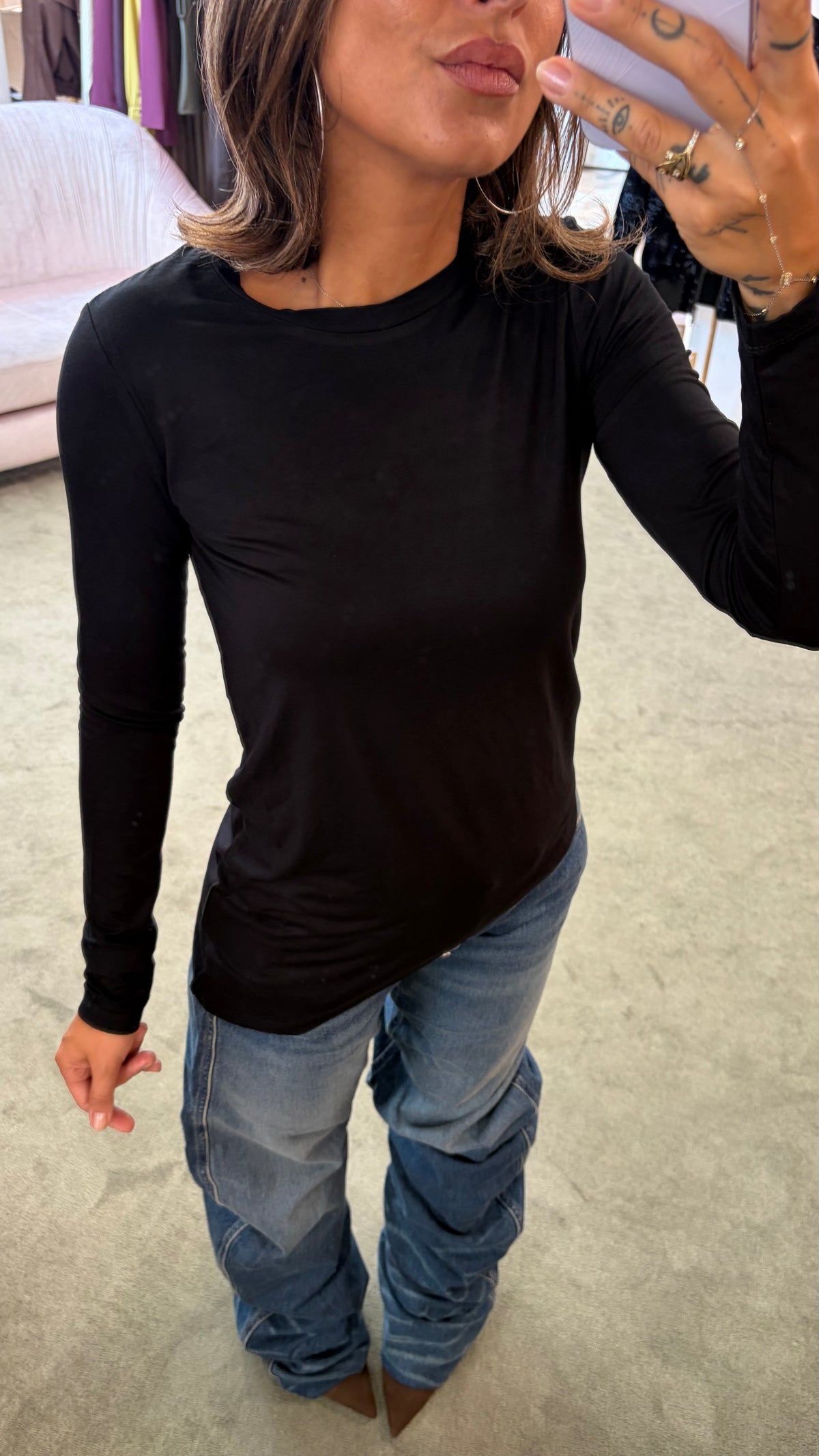 T-shirt nera maniche lunghe taglio asimmetrico sy