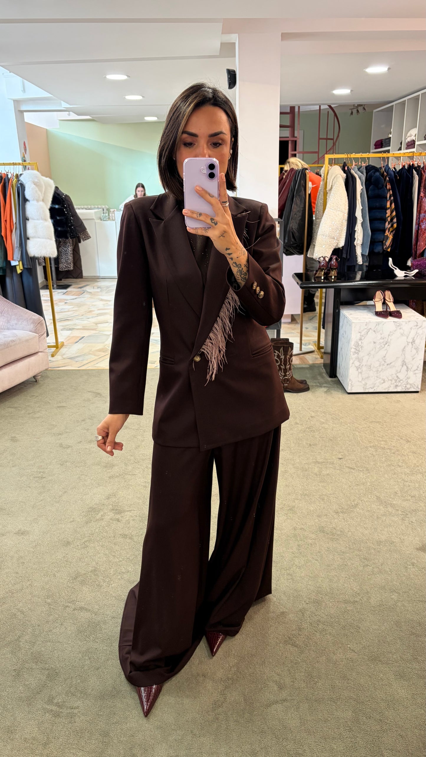 Pantaloni marroni a palazzo mq