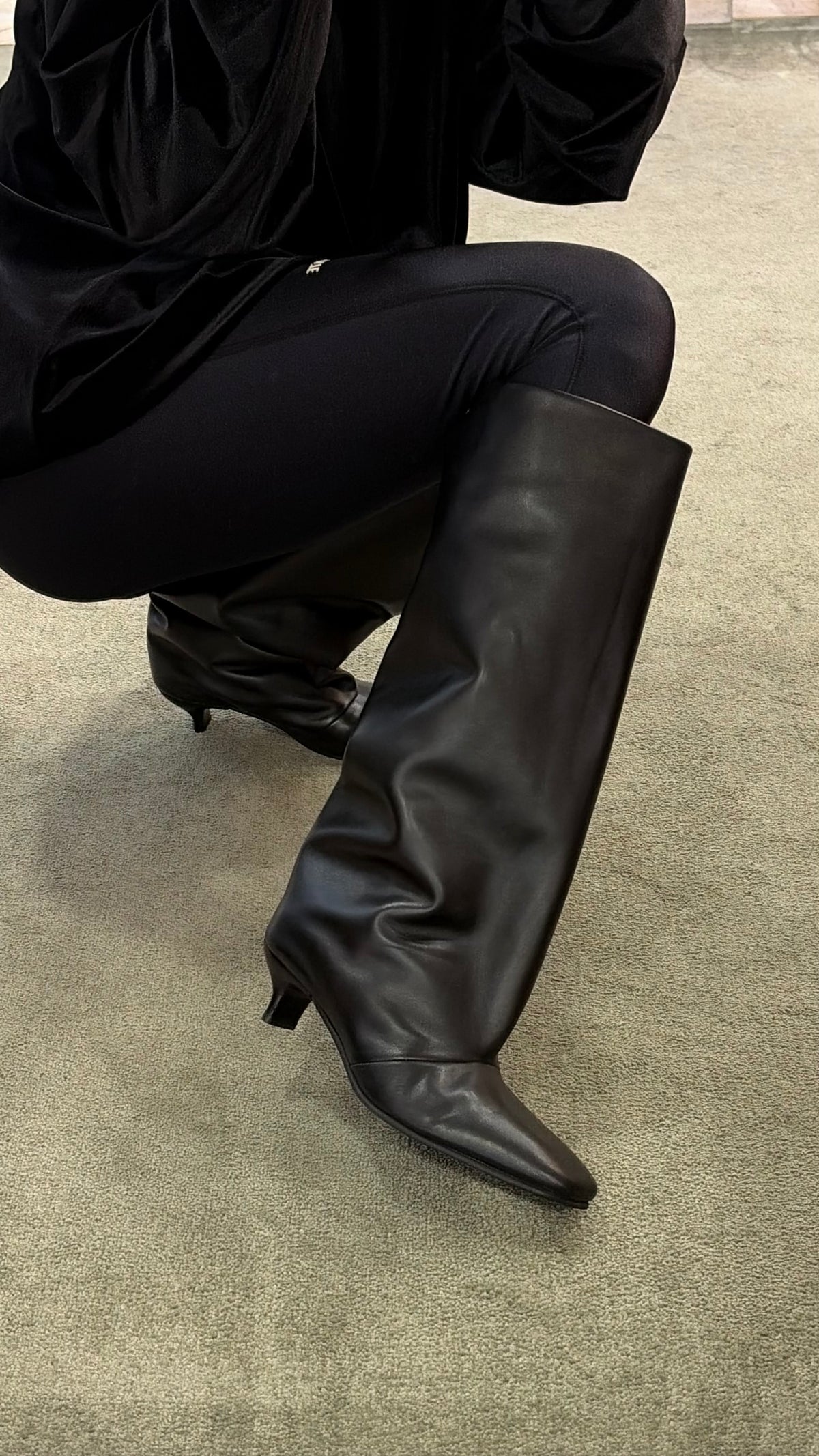 Stivale nero in pelle tubolare bx
