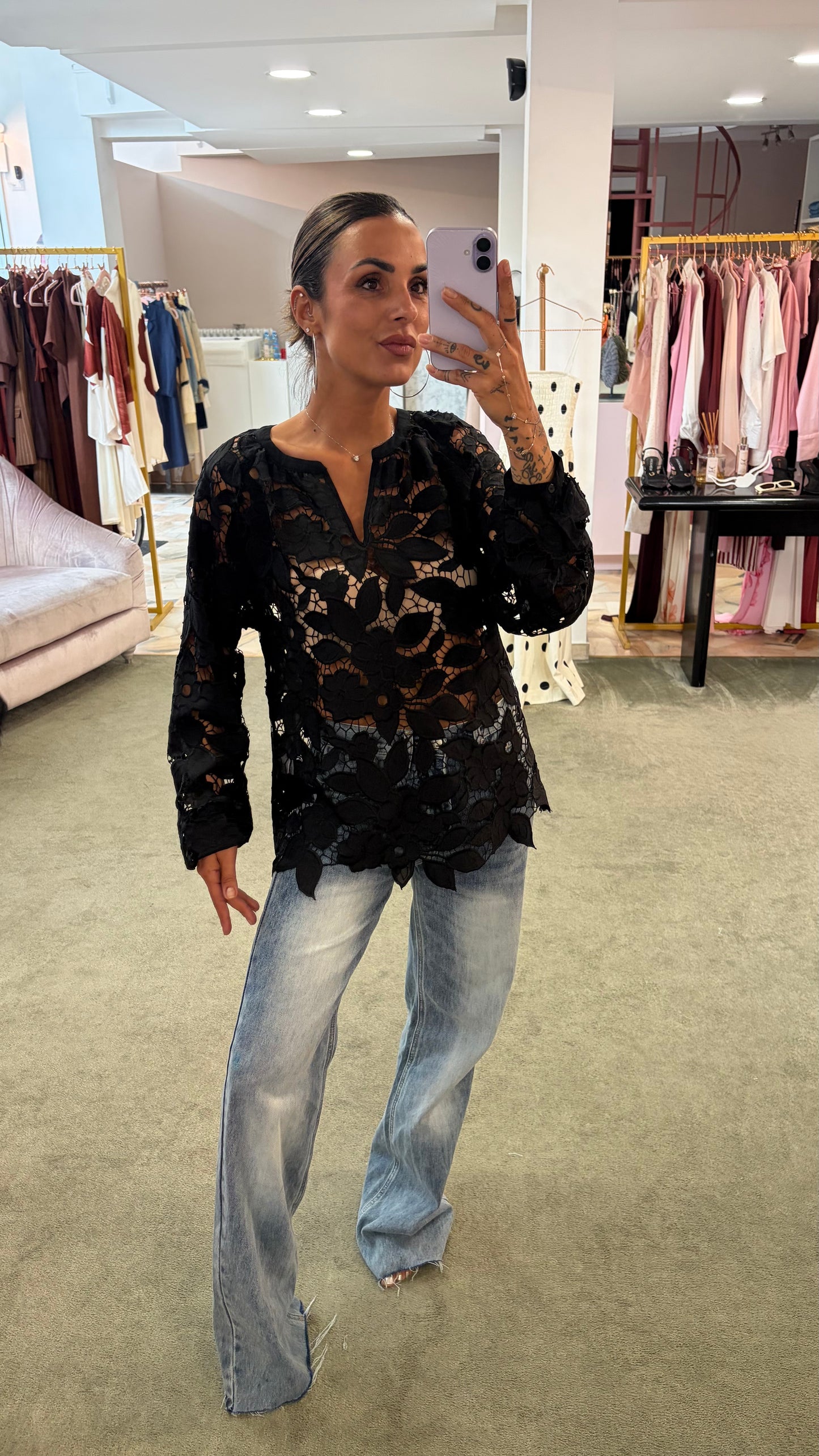 Camicia nera coreana foglie  traforata manica lunga sy