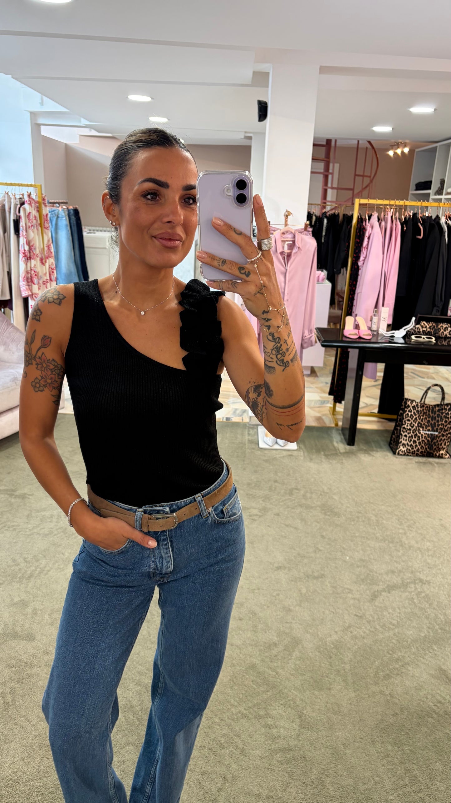 Canotta nera con spallina rouges bj