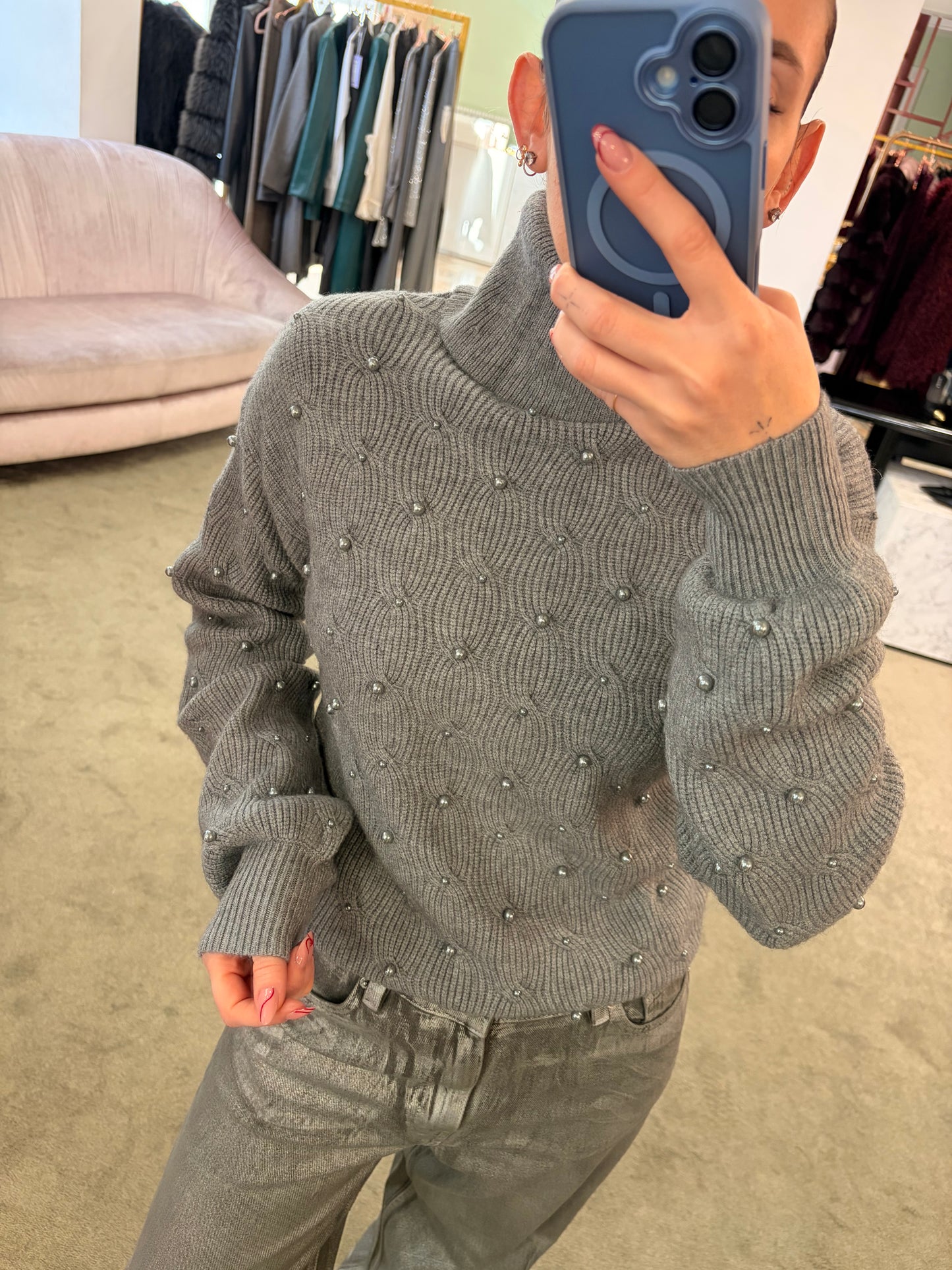 Dolcevita grigio a trecce con perle fr