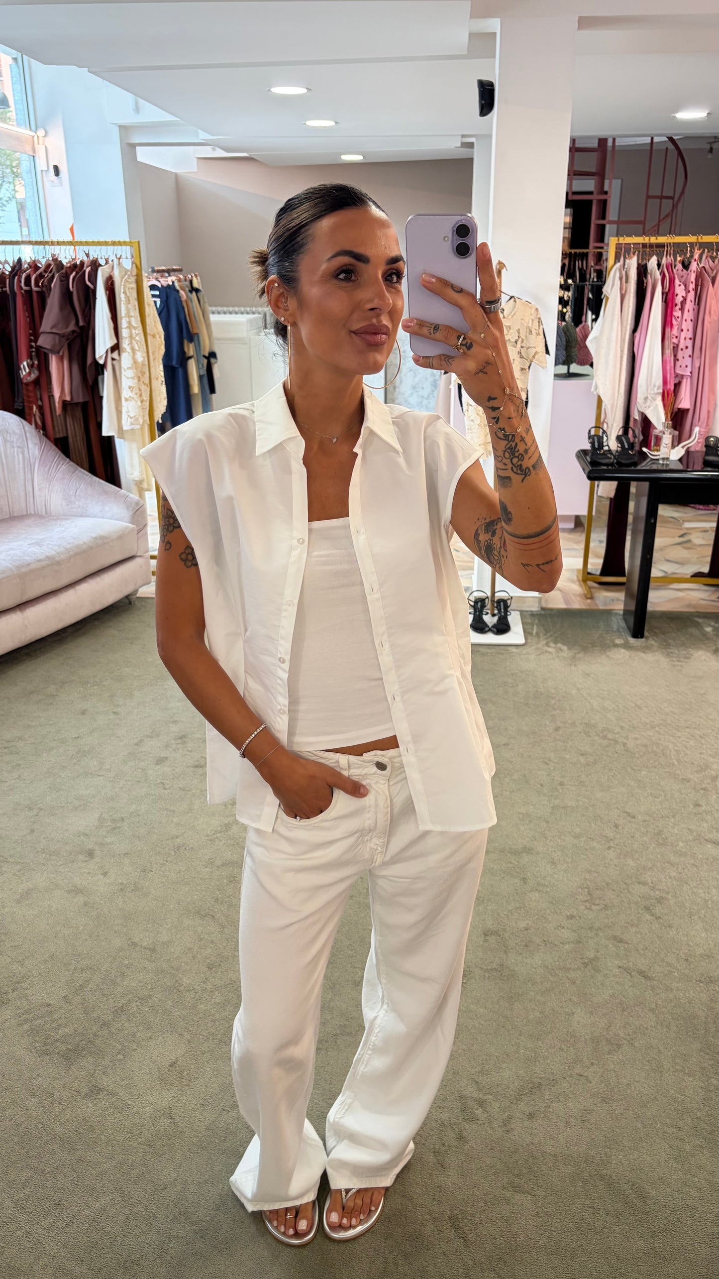 Camicia bianca sciancrata manica scesa sy