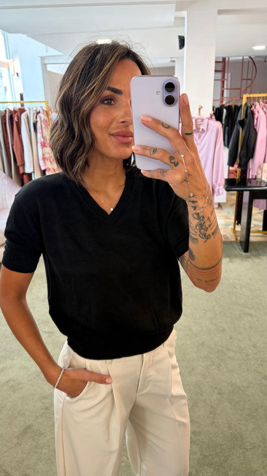 Maglia scollo a v nero manica corta glp