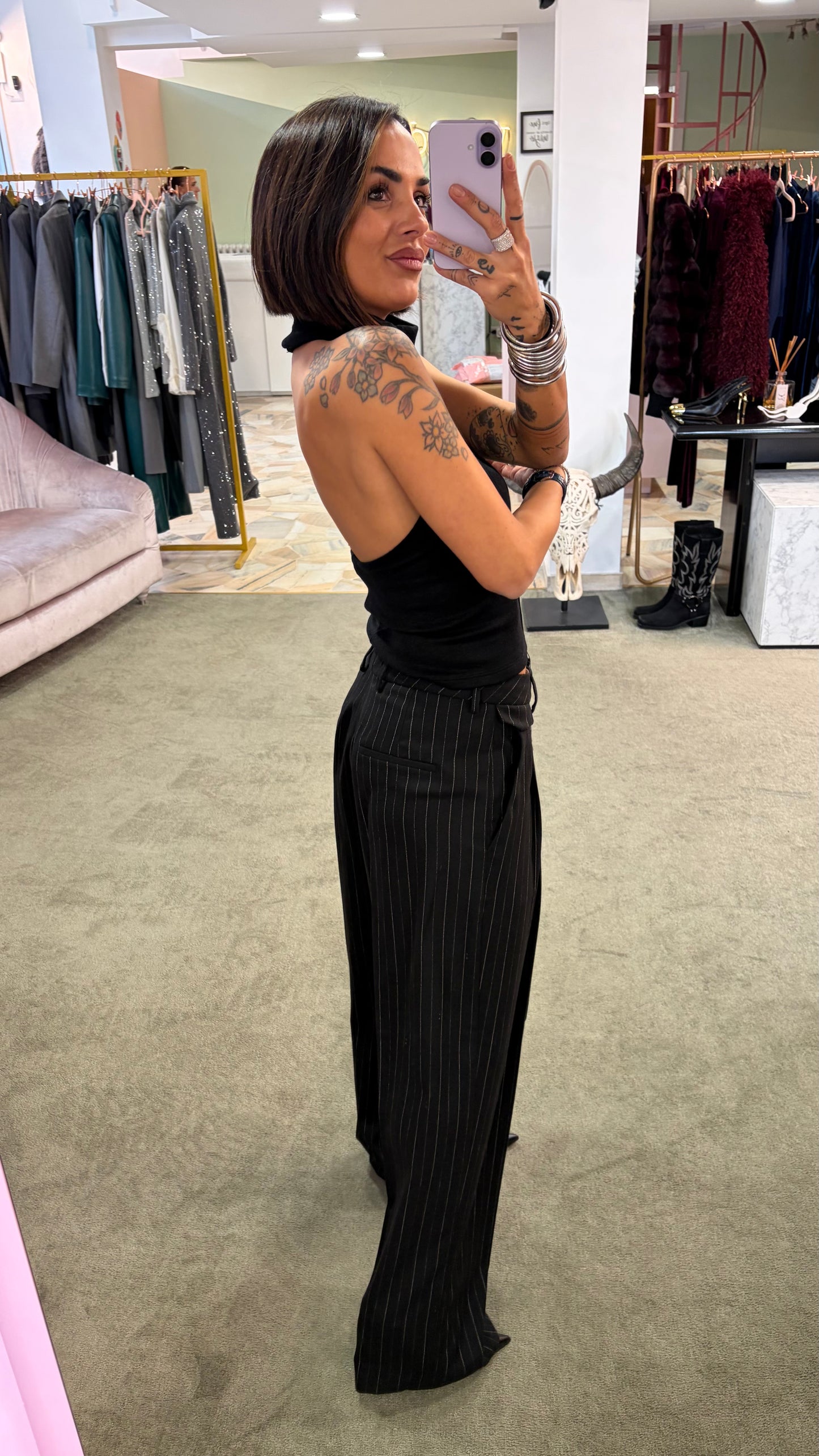 Top nero con frange scollo all'americana mq