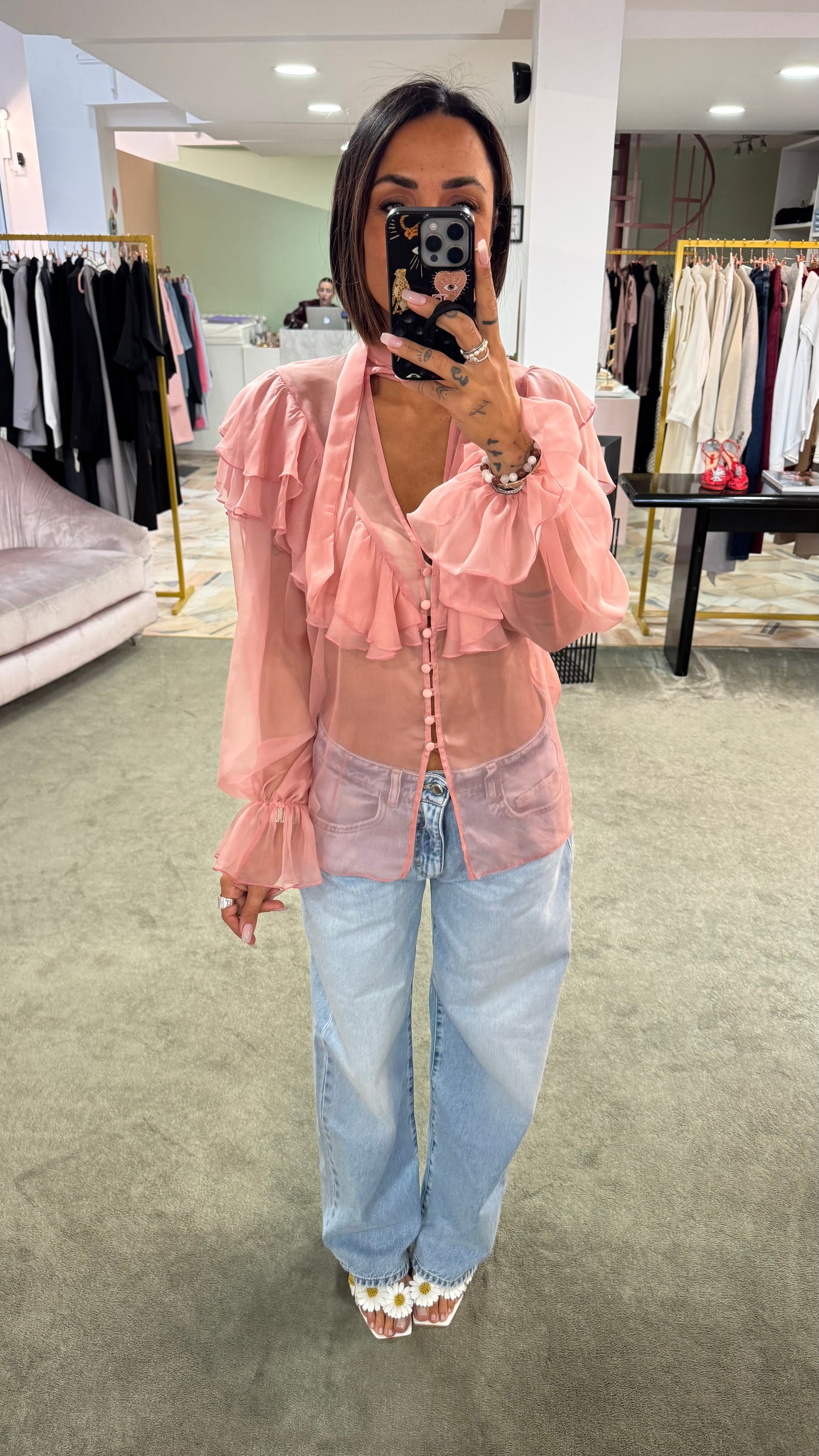 Camicia rosa trasparente con volant Actualee