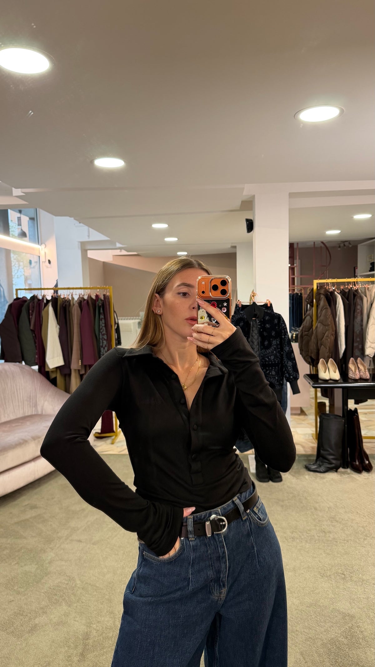 Maglia polo nera con bottoncini ks