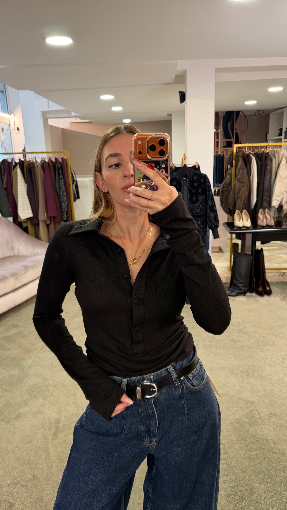 Maglia polo nera con bottoncini ks