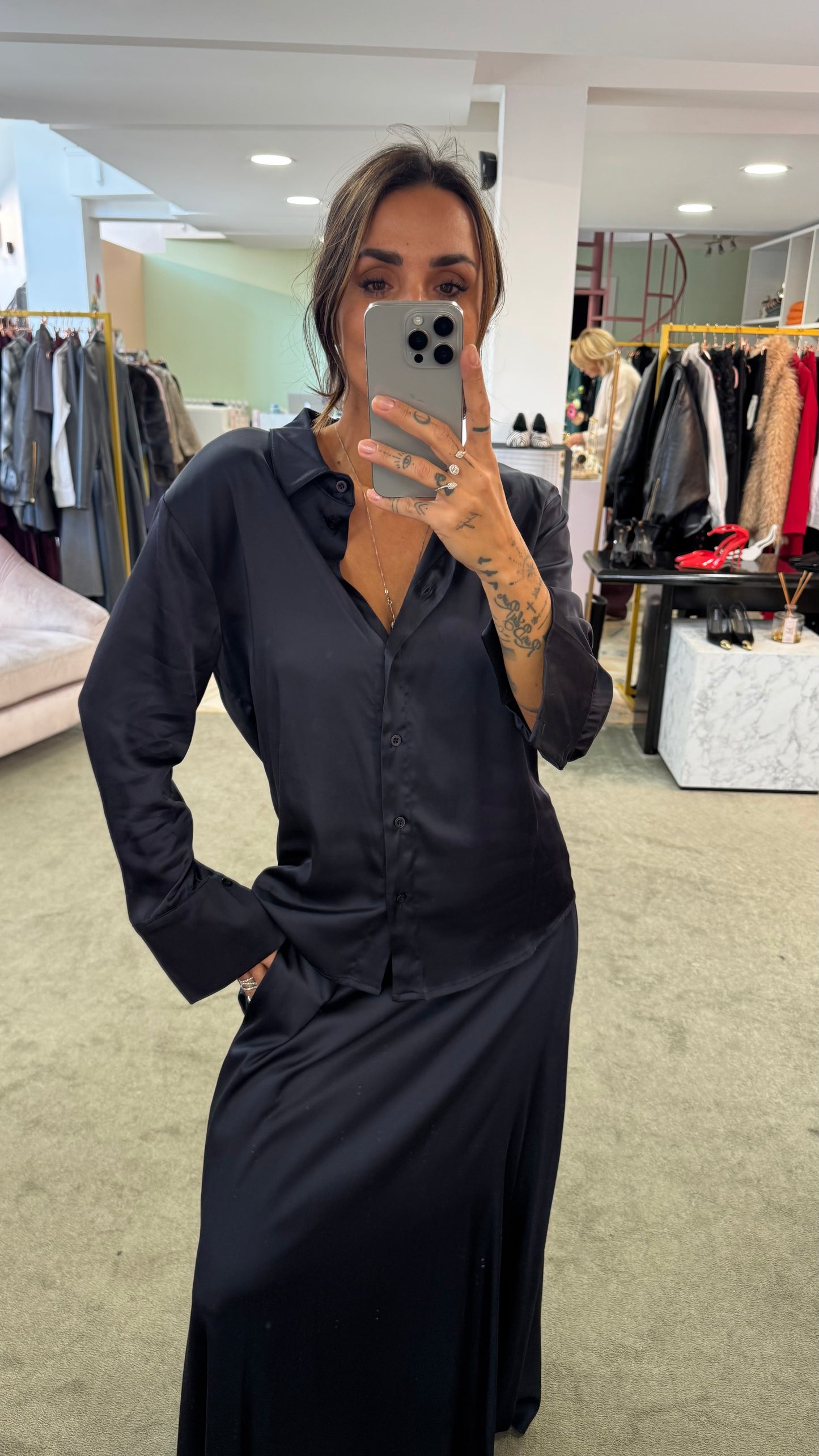 Camicia blu notte effetto satin ay