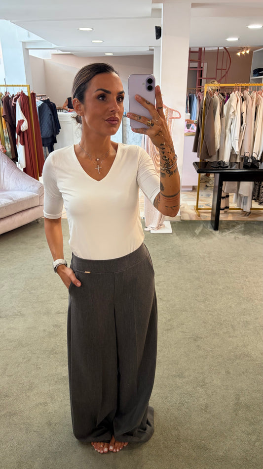 T-shirt Bianca scollo a v manica corta sy
