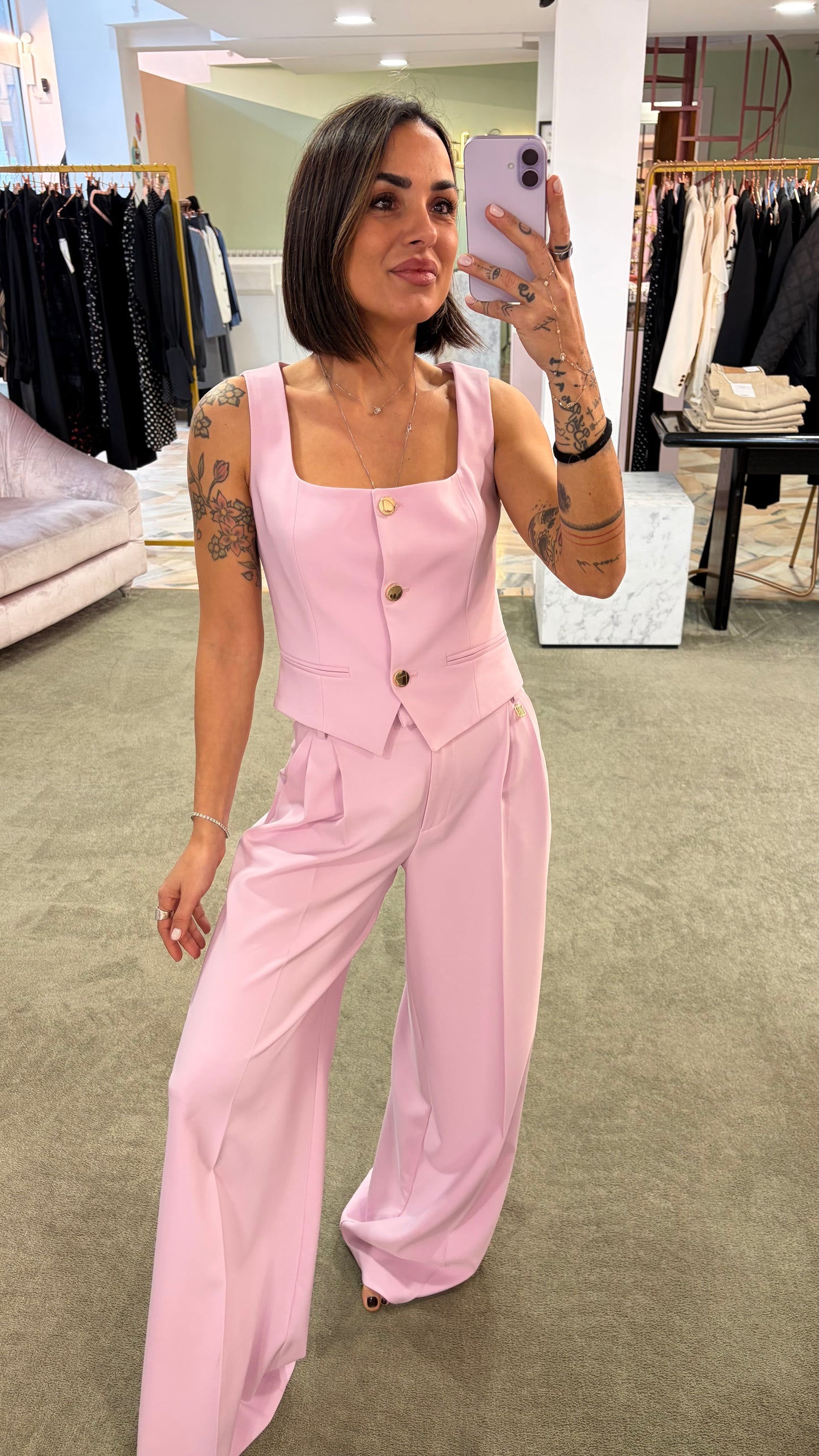 Gilet rosa scollo squadrato e bottoni oro fr