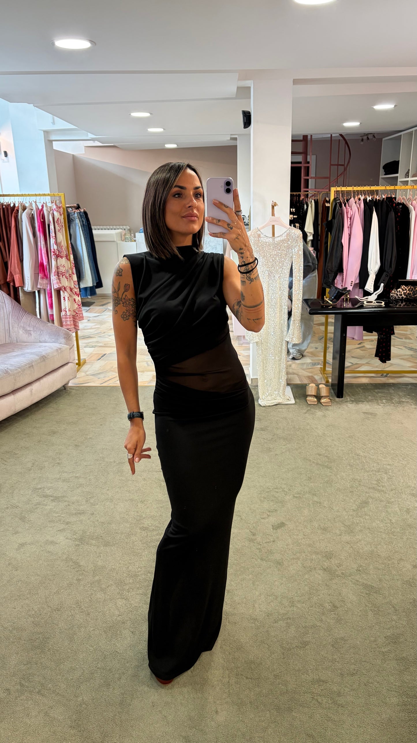 Abito lungo nero arricciato con inserto trasparente ks