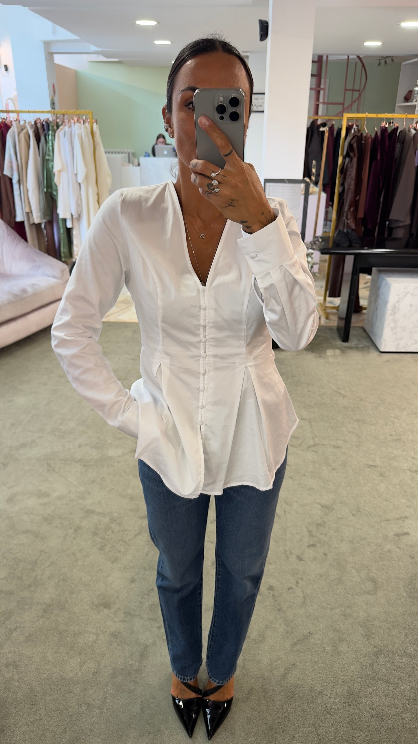 Camicia bianca scollo a v sciancrata sl