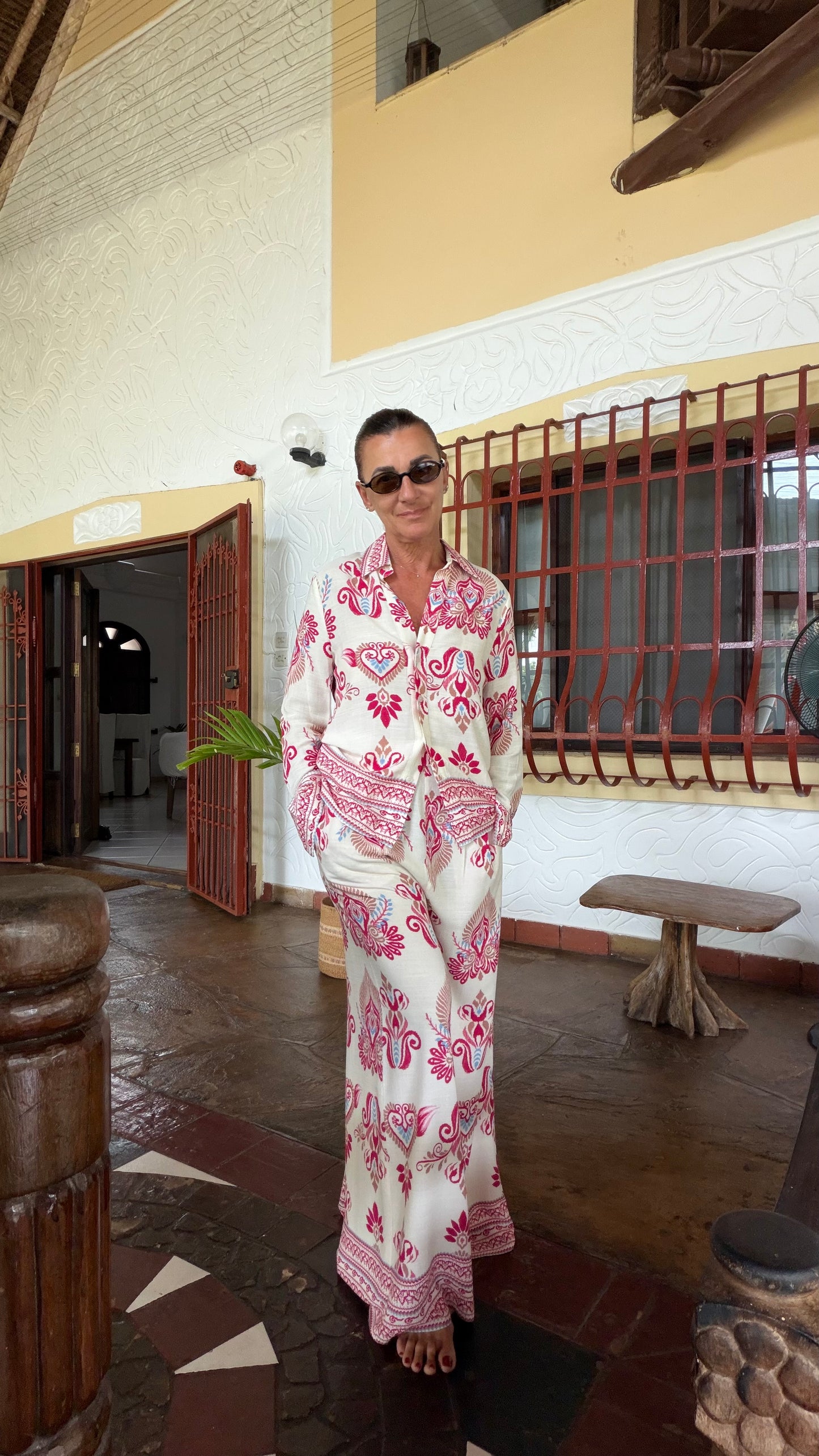 Camicia panna con stampa arabic ay
