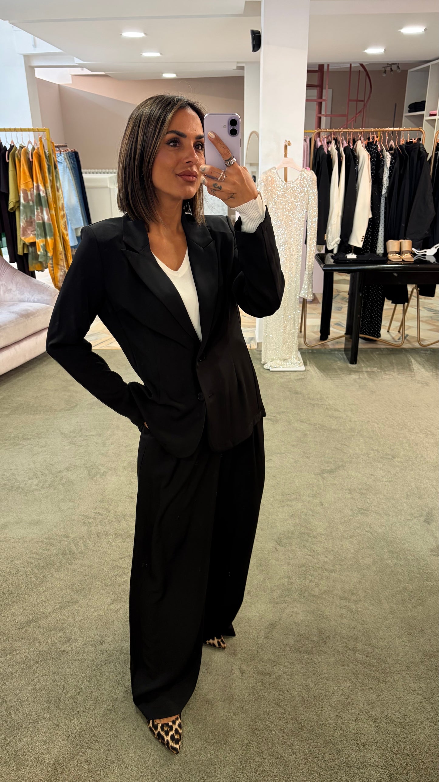 Pantaloni neri wide leg leggeri ay