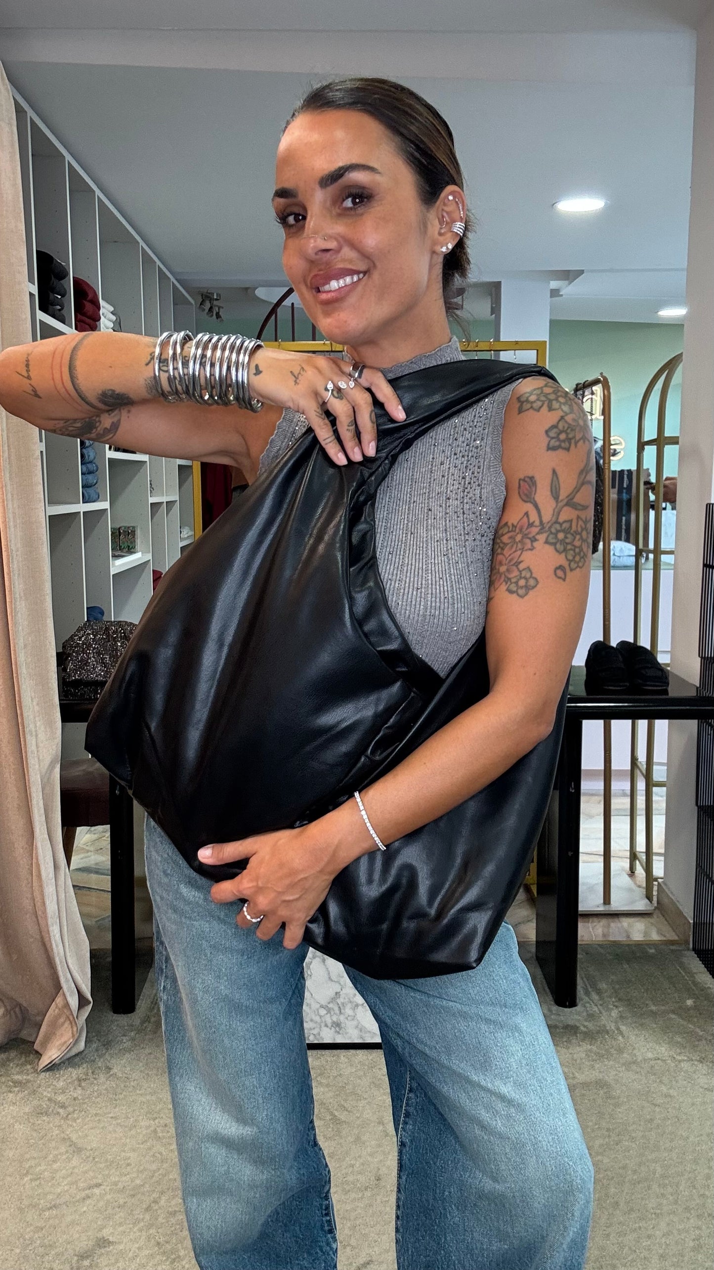 Hobo bag grande nera Hinnominate