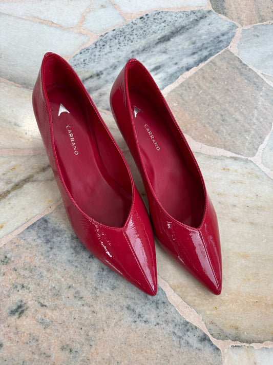 Décolleté rossa in vernice tacco kitten