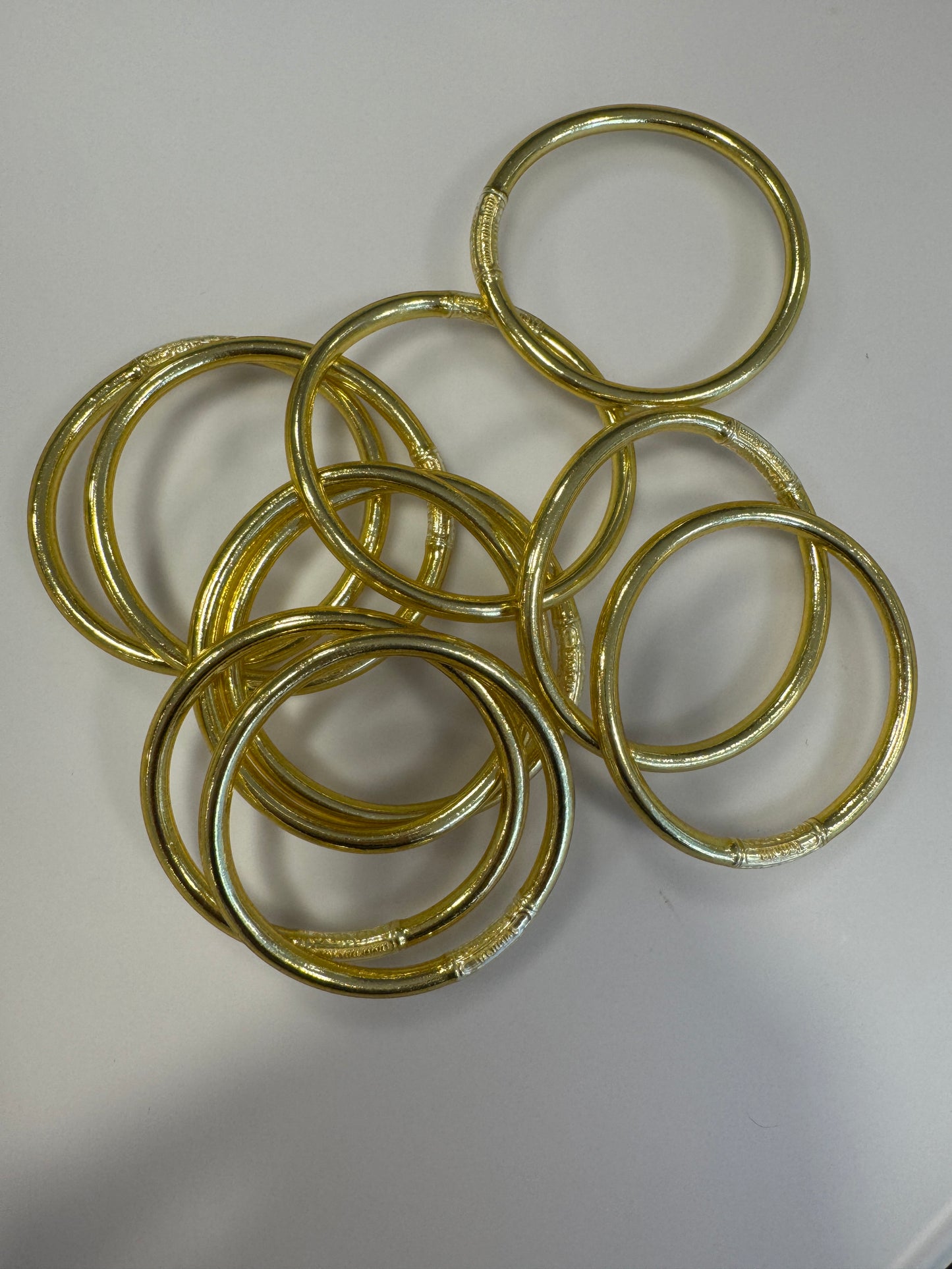 Bracciale bangles oro in gomma della Manu