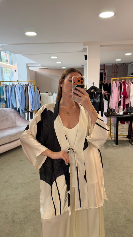 Kimono panna fantasia foglie nere ay