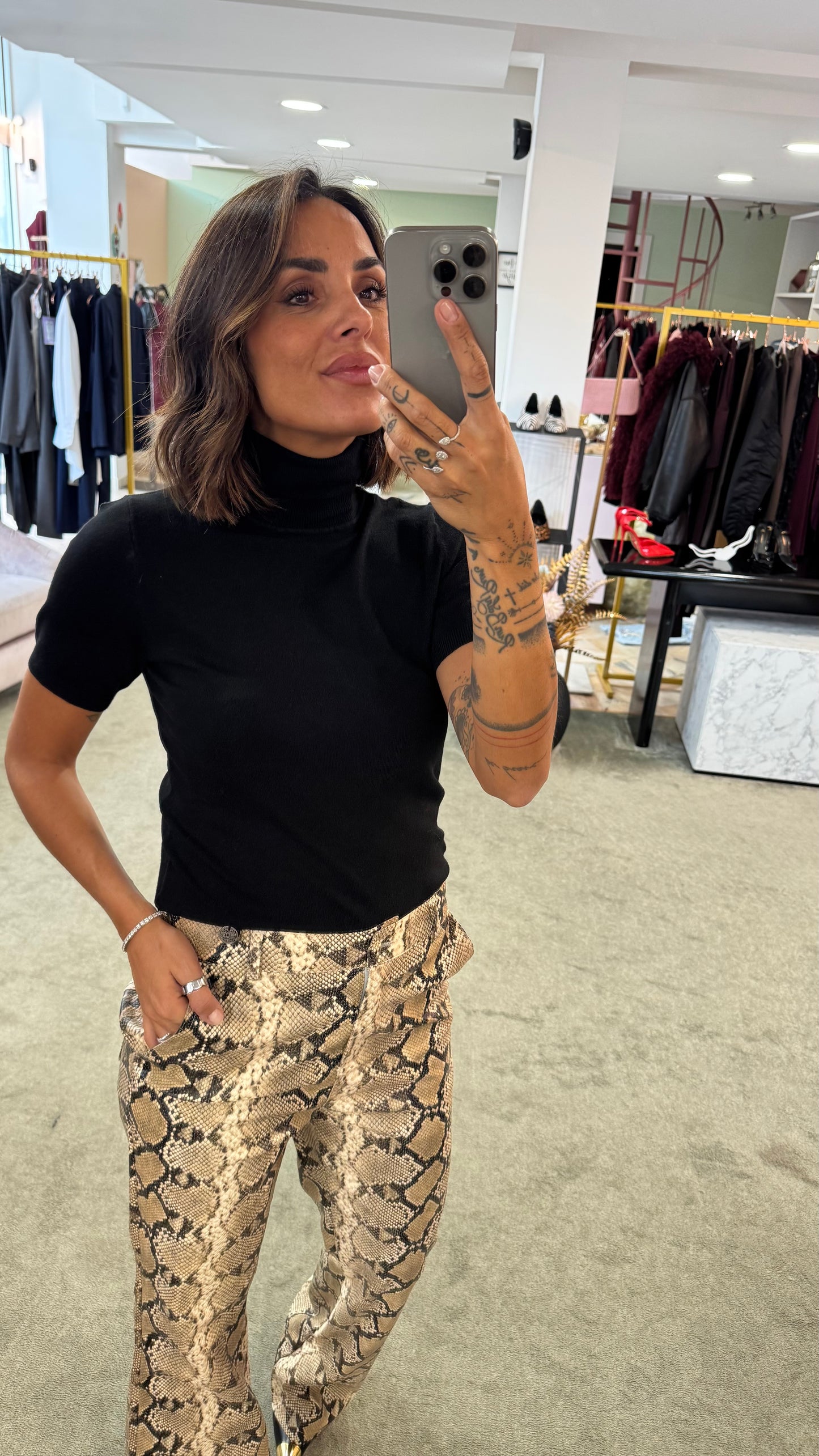 Dolcevita nero manica corta tk