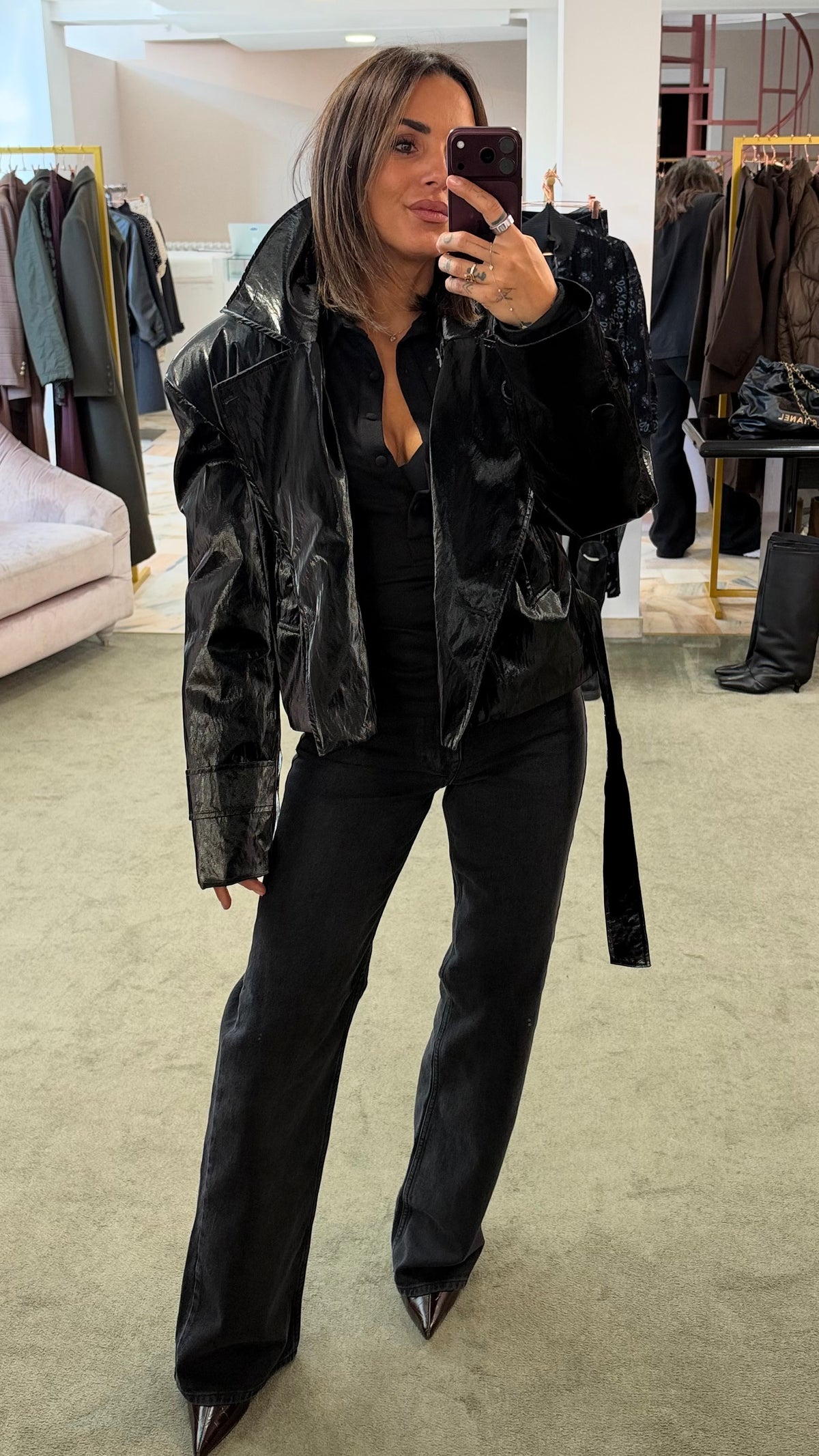 Mini trench bomber nero spalmato lucido corto ks