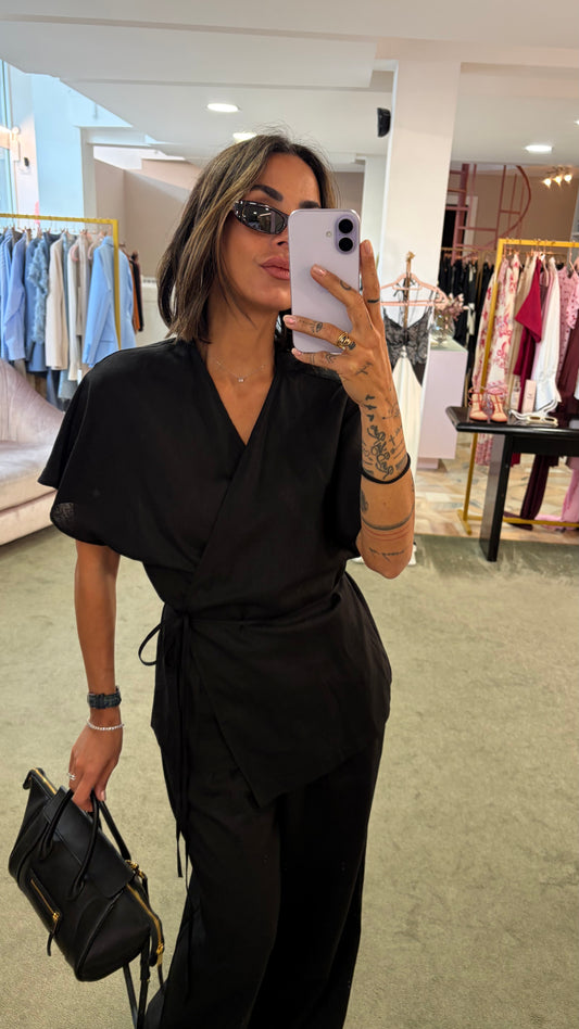 Camicia kimono nera con cintura in lino Hinnominate