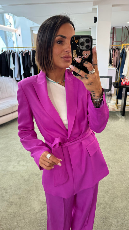 Blazer plume satin con cintura Actualee
