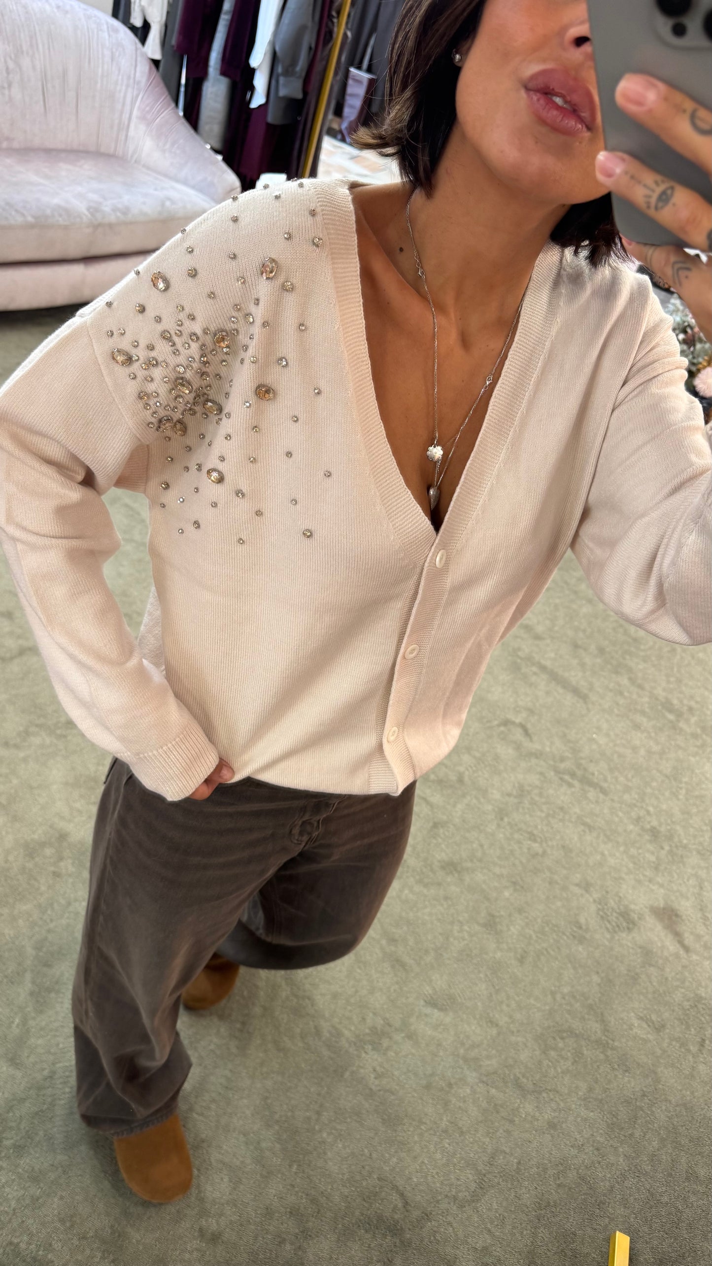 Cardigan beige con pietre bj