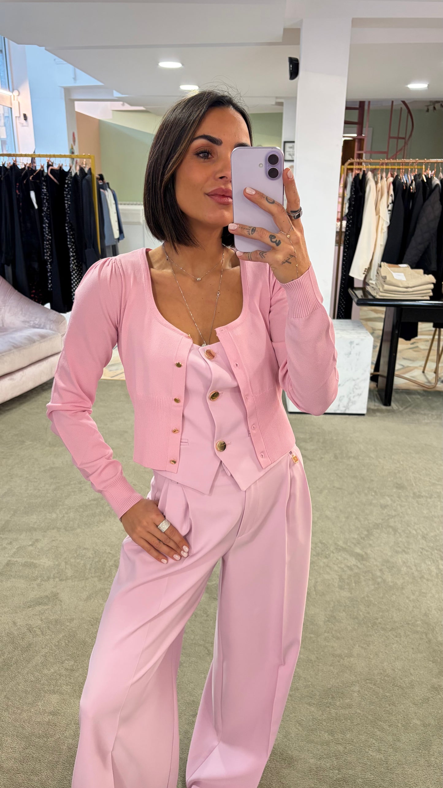 Gilet rosa scollo squadrato e bottoni oro fr