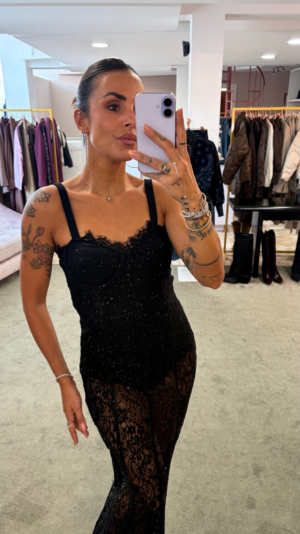 Abito midi vireyan nero in pizzo e micro paillettes tw