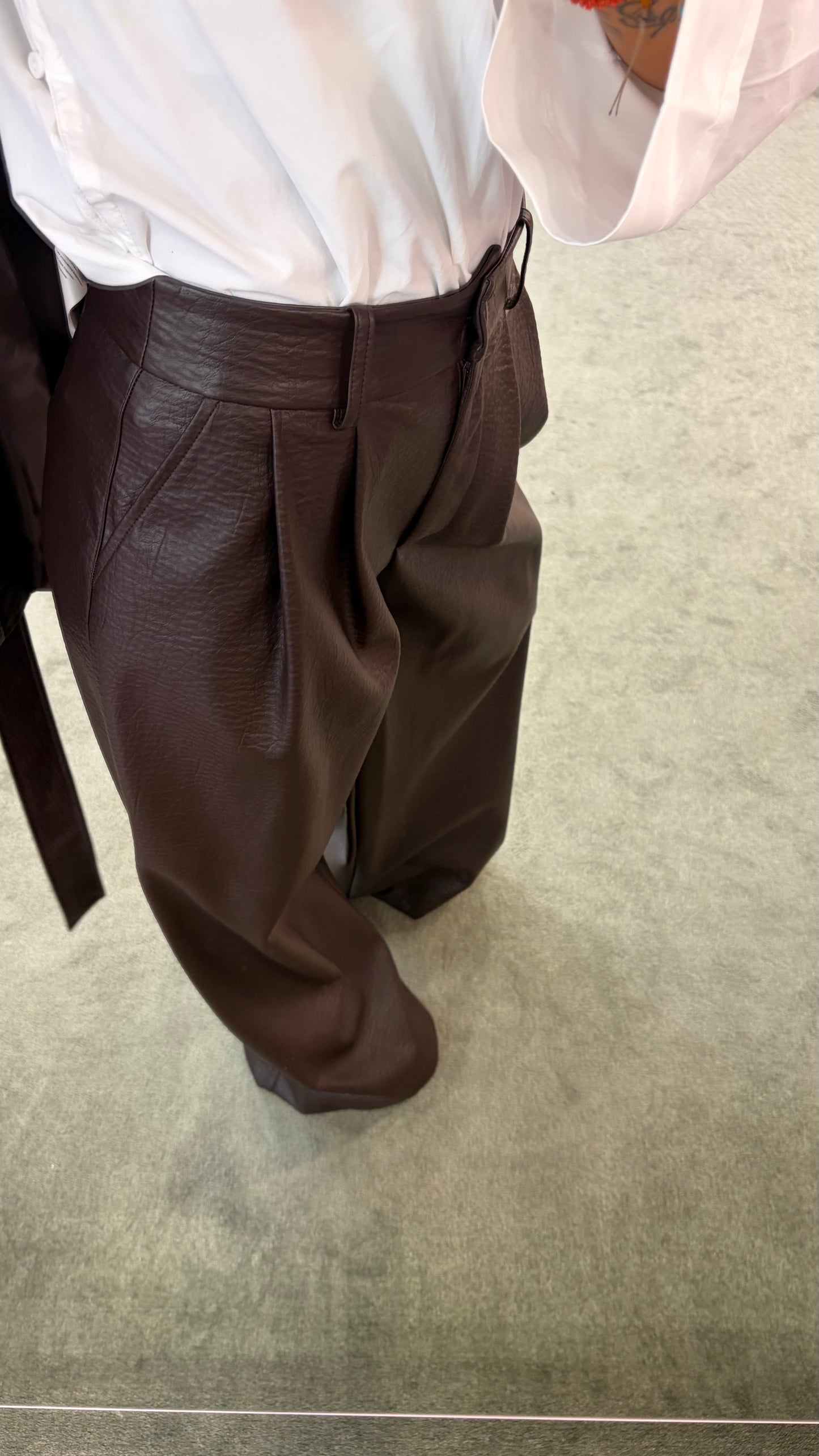 Pantaloni marroni testa di moro ecopelle martellata Actualee