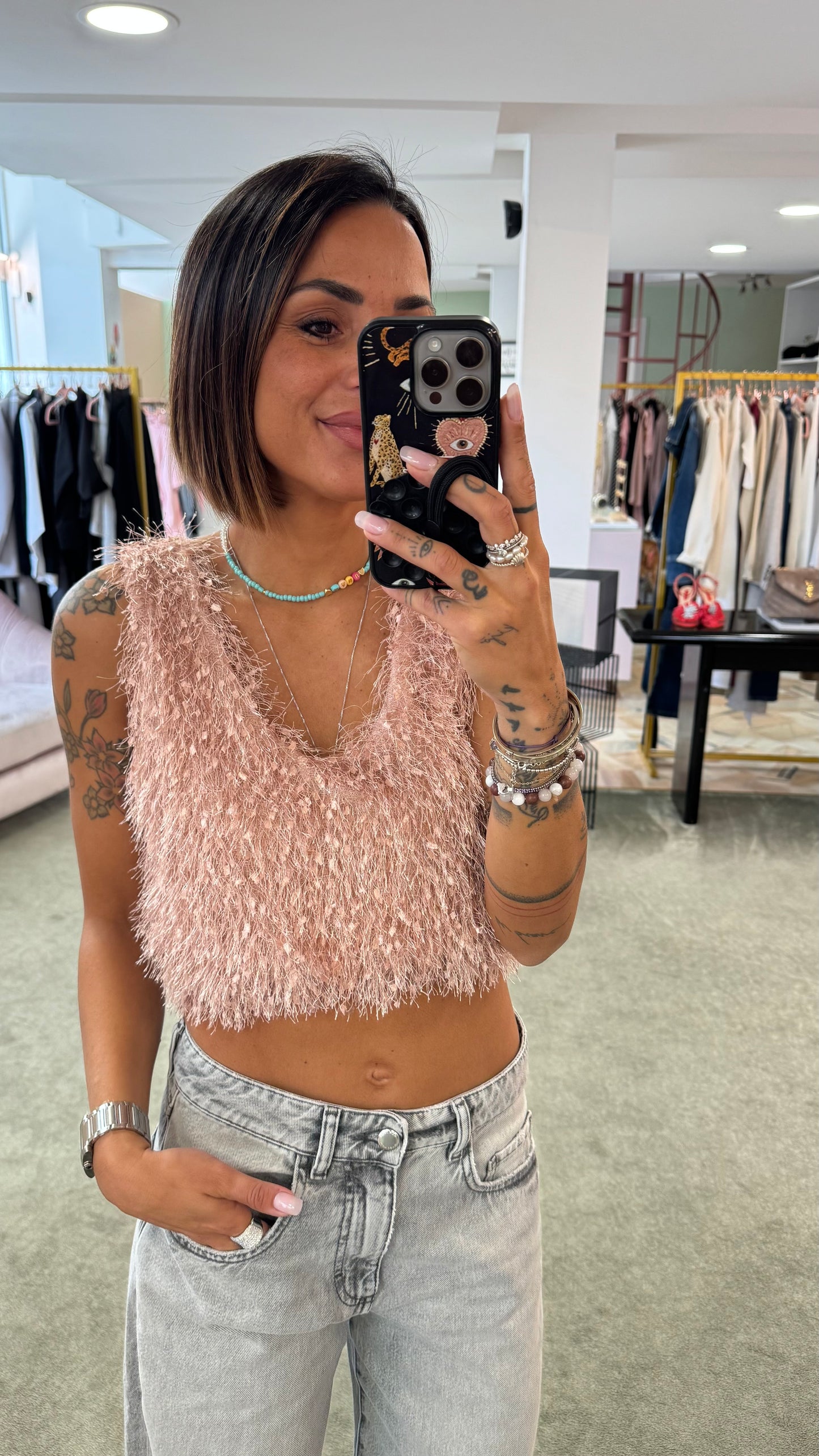 Crop top rosa effetto piume