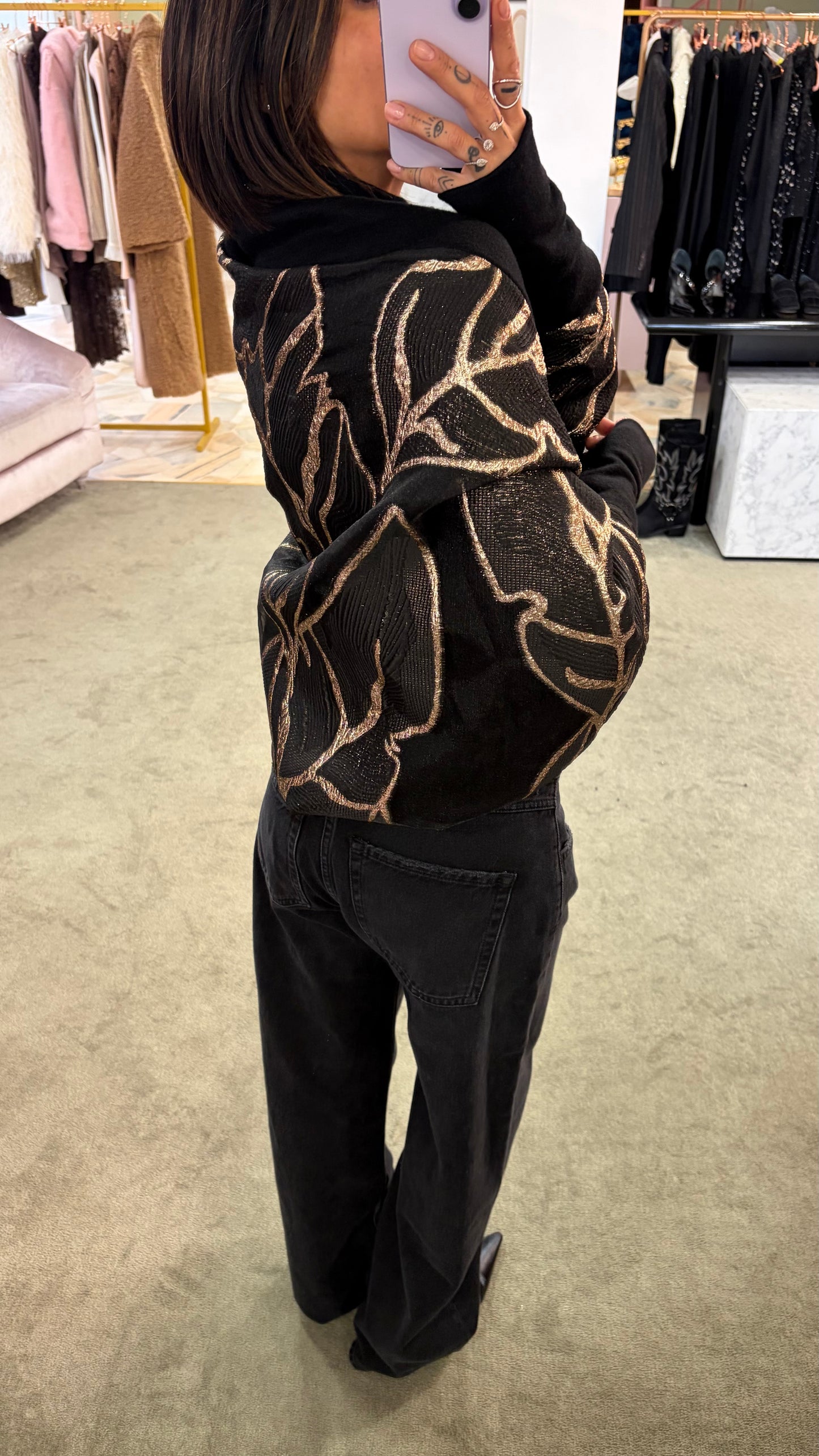 Maxi corprispalle nero con foglie oro mq