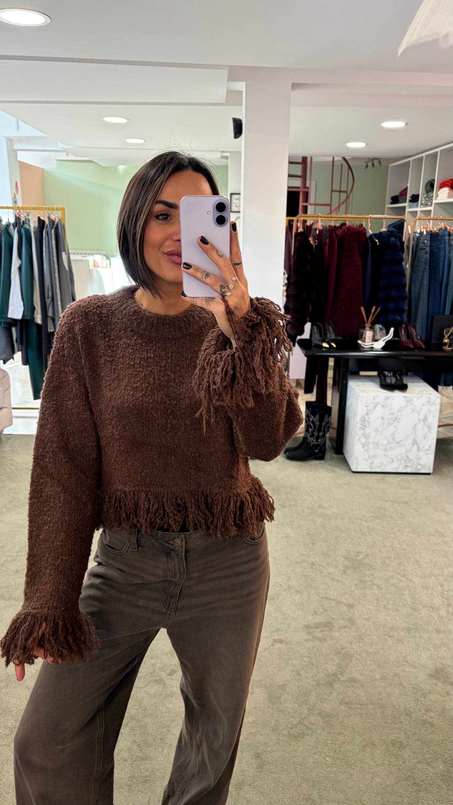 Maglione marrone crop con frange gl