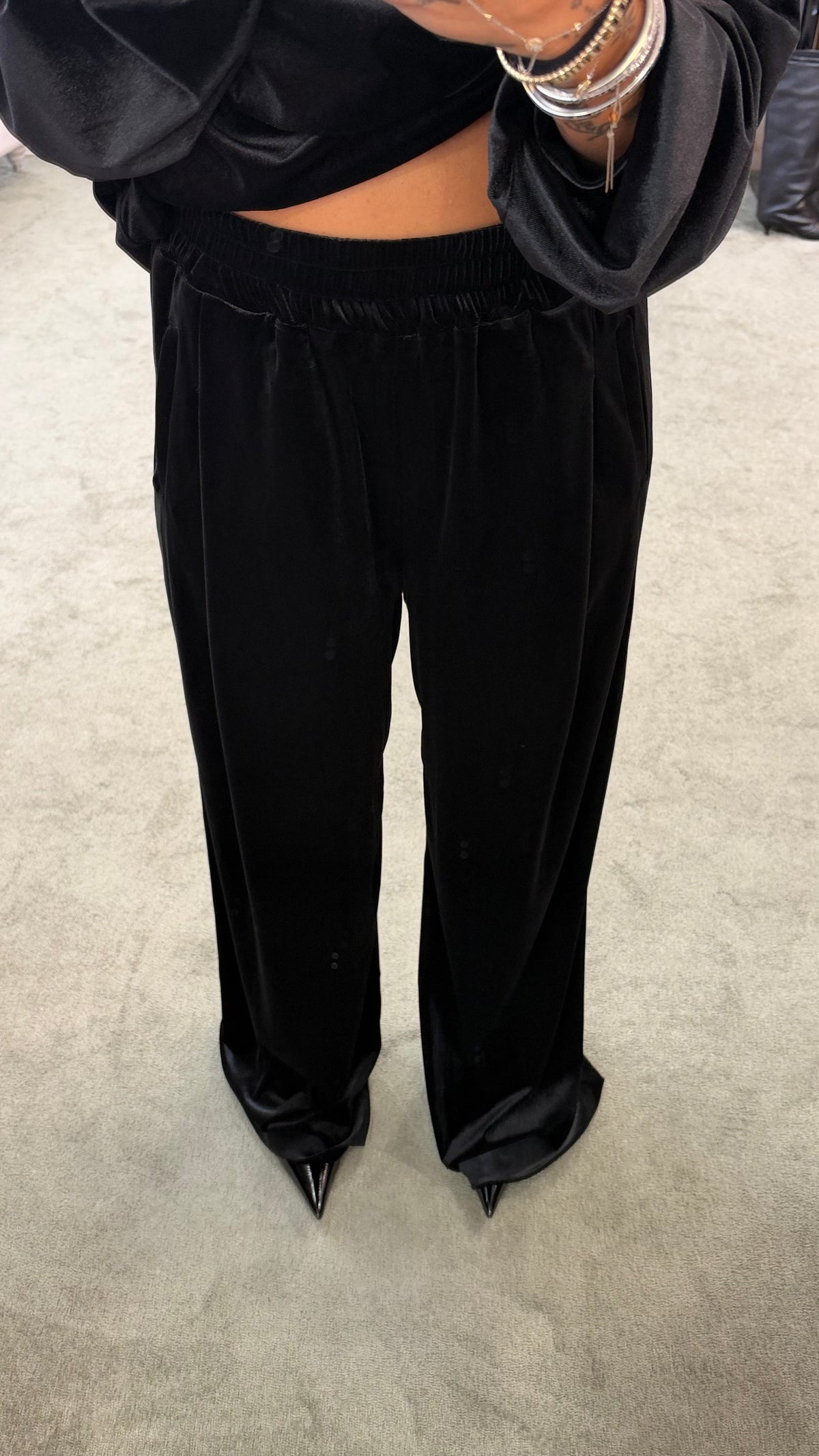 Pantaloni neri dritti in velluto Don't@Me