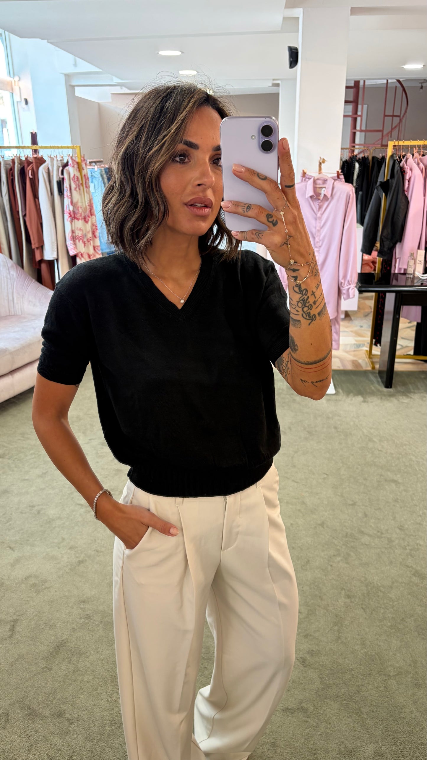 Maglia scollo a v nero manica corta glp