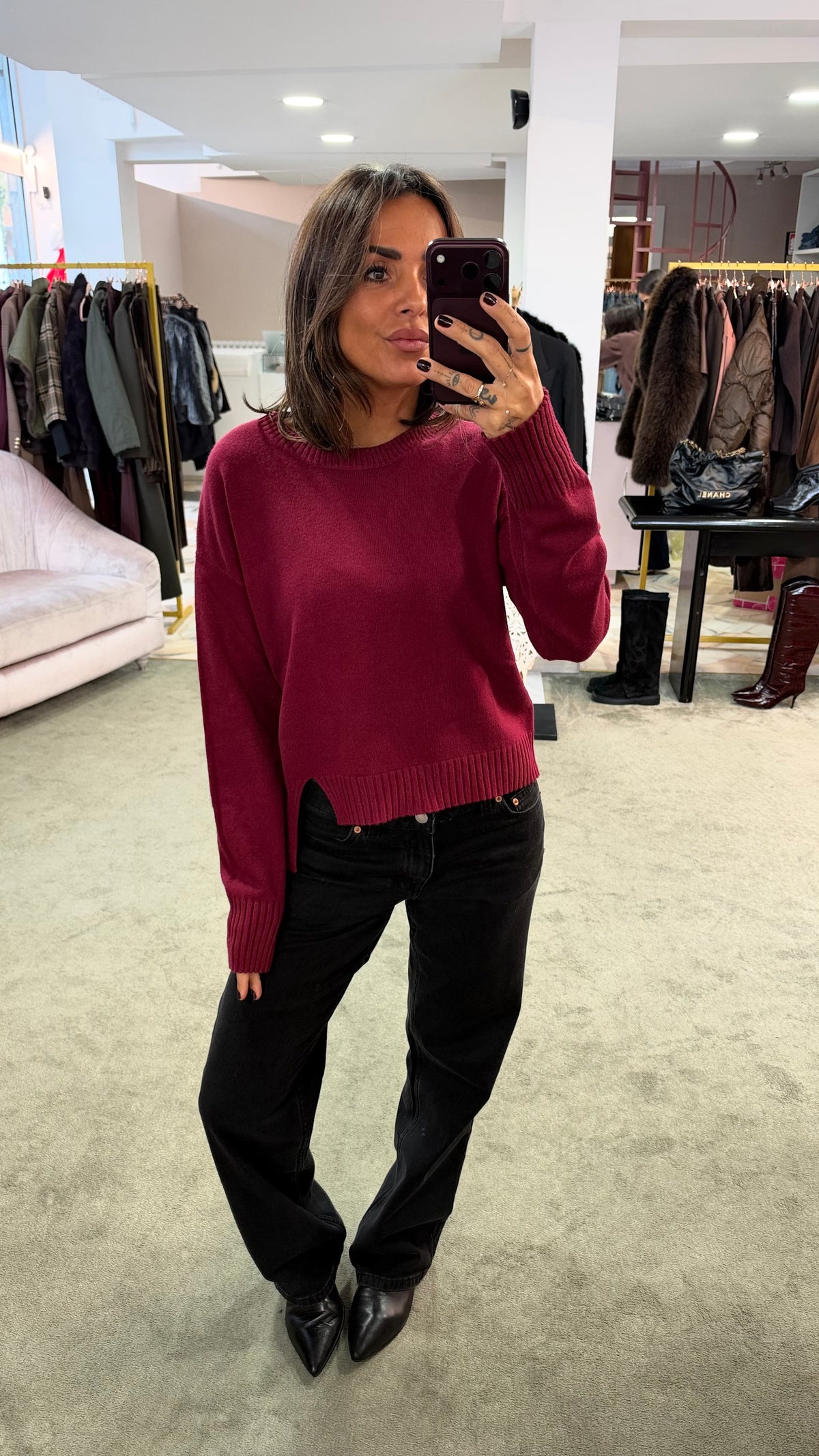 Maglione bordeaux con spacchi asimmetrici tk