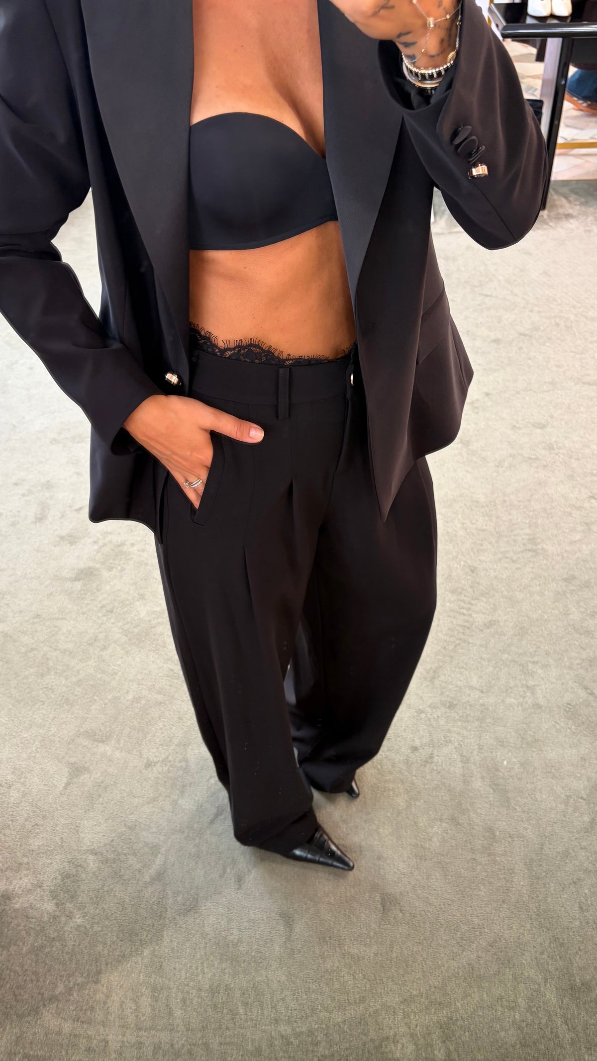 Pantaloni neri con pizzo in vita wide leg fr