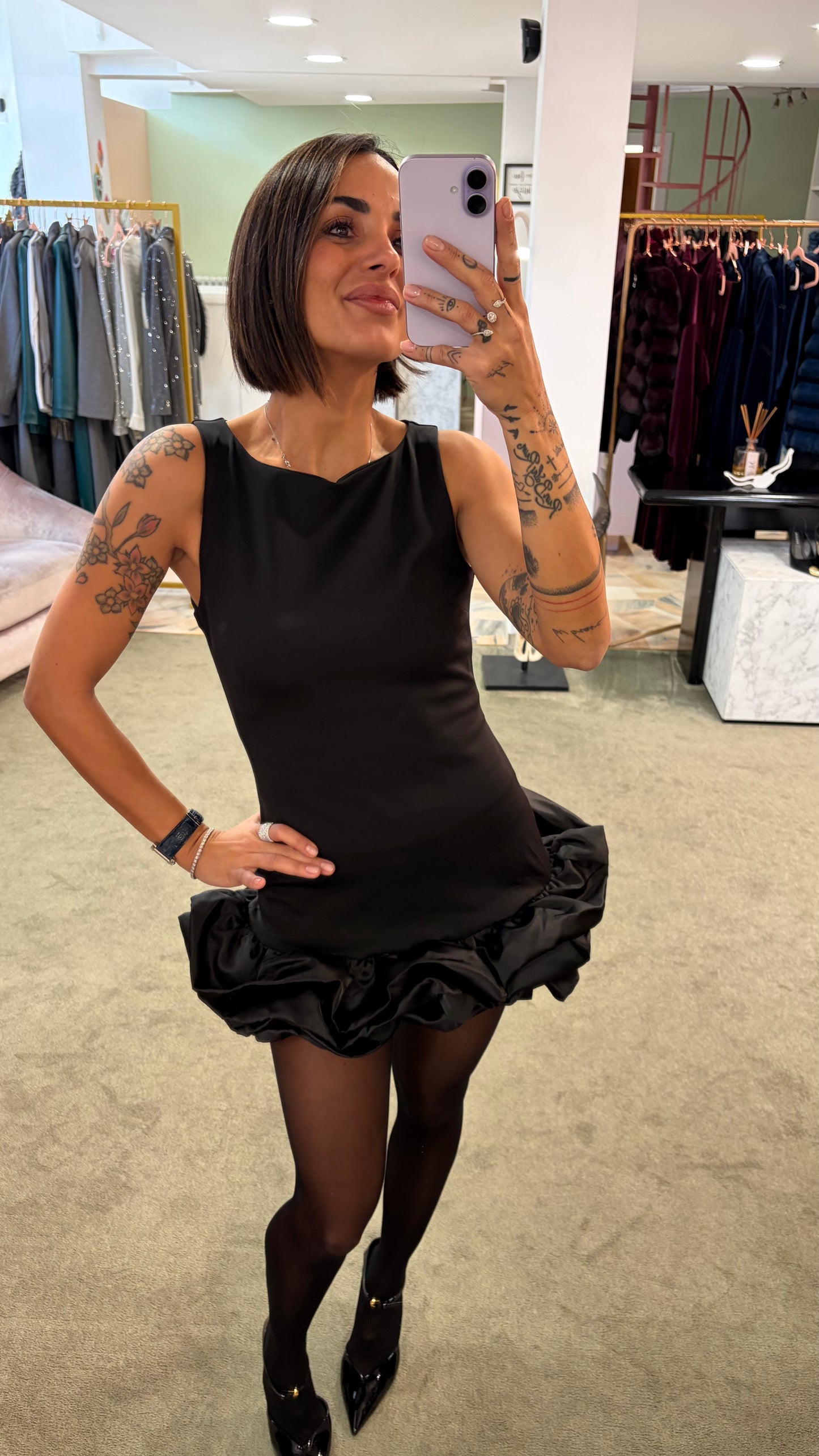 Abito mini nero con fascia volant gl