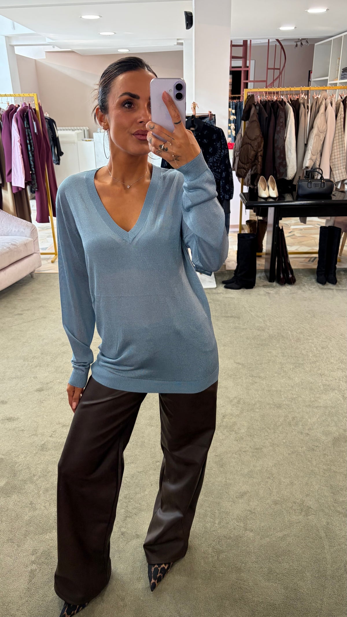 Maglia azzurra lurex scollo a v maniche lunghe fr