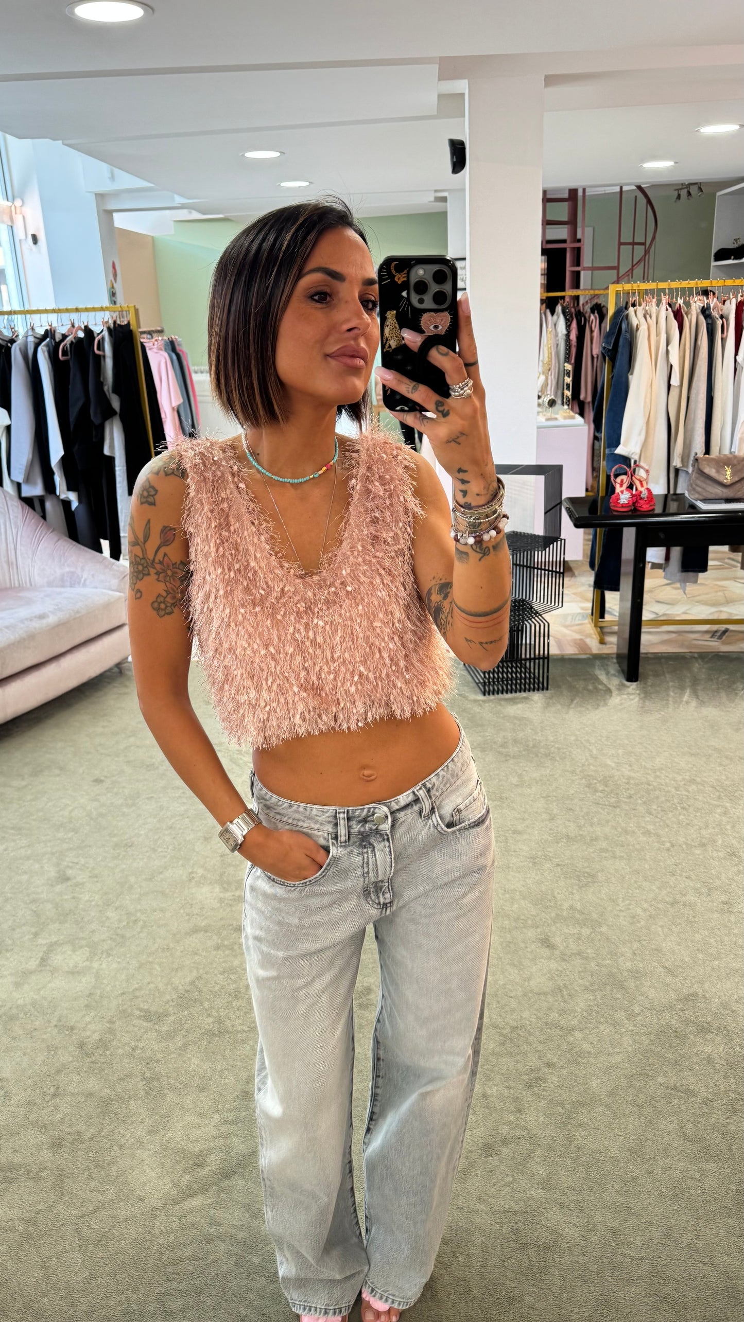 Crop top rosa effetto piume