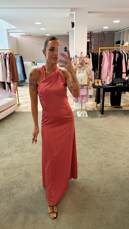 Abito lungo rosa cherry scollo asimmetrico in satin ay