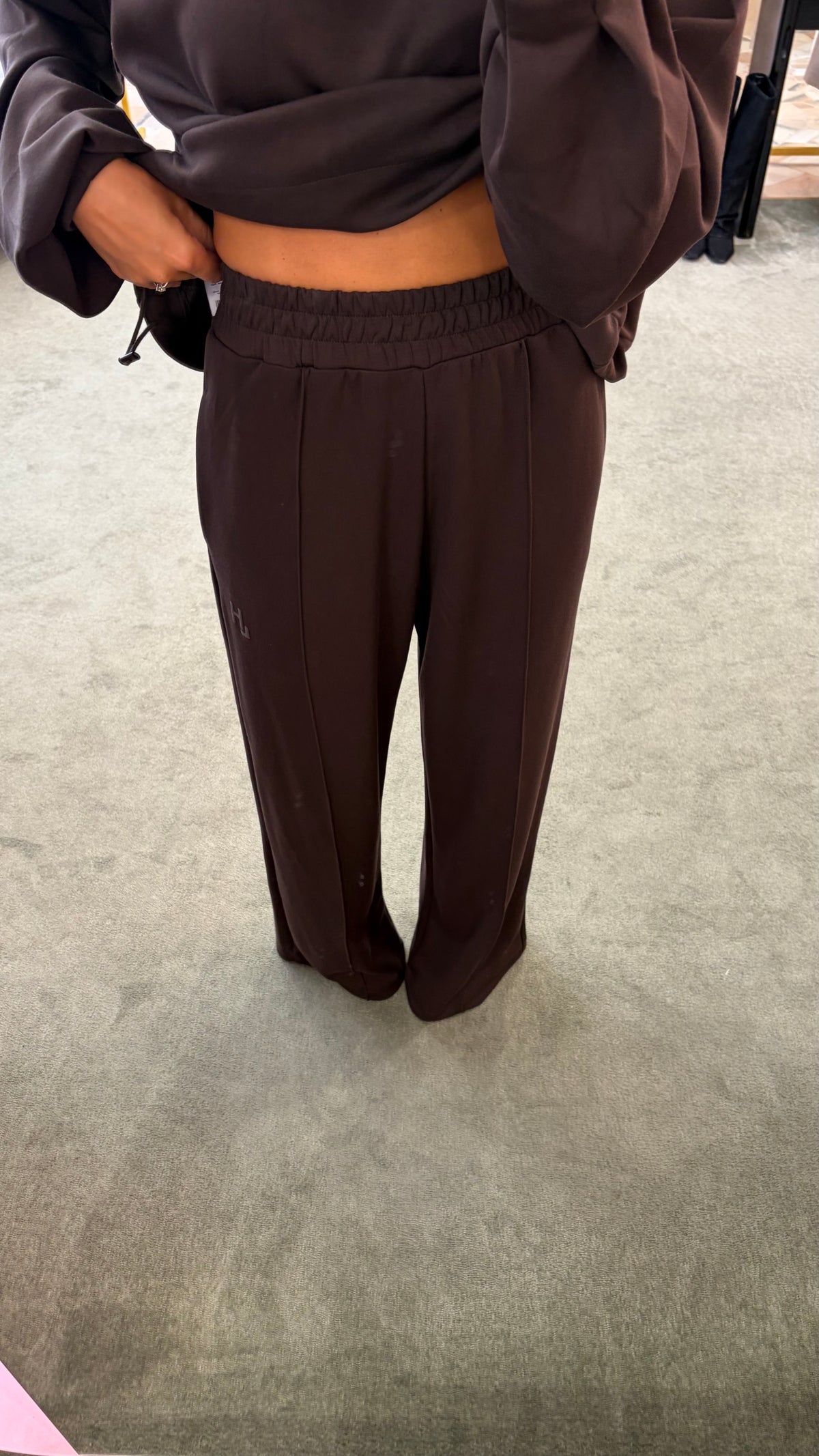 Pantaloni tuta marroni wide leg Hinnominate