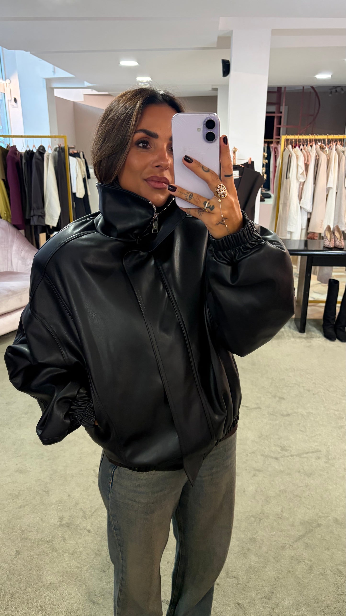 Bomber over nero in eco pelle ks