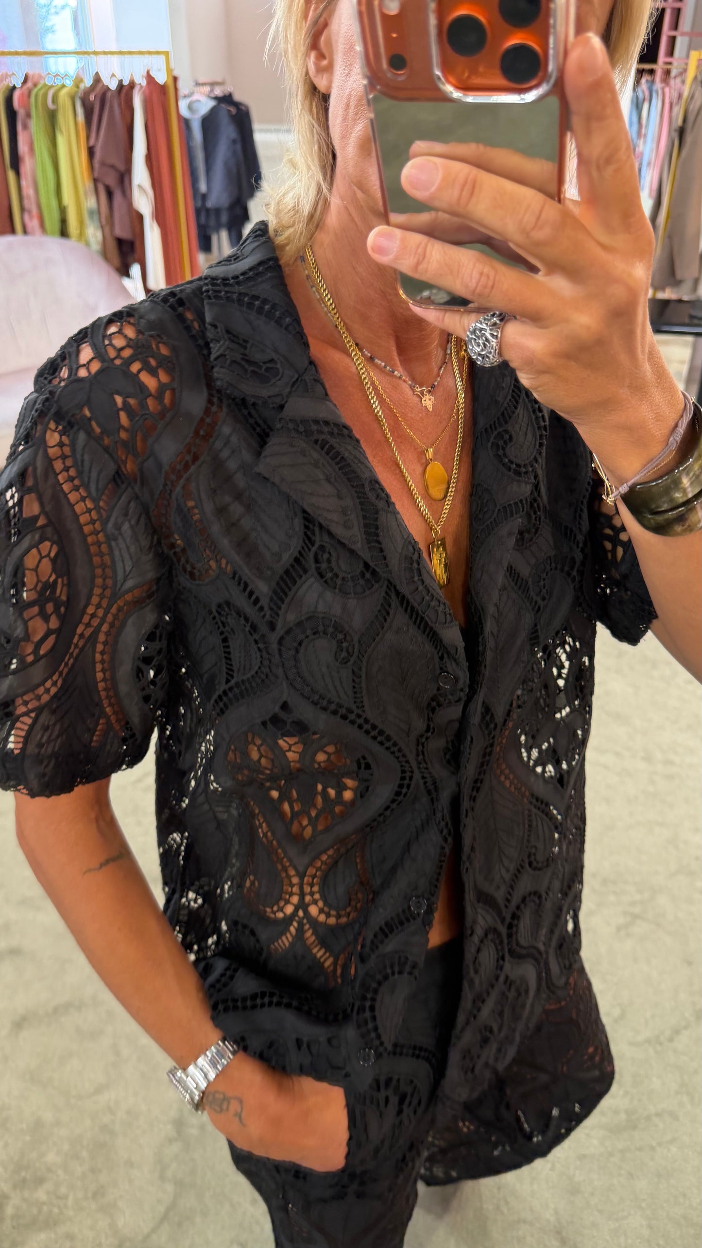 Camicia over nera in pizzo manica corta gl