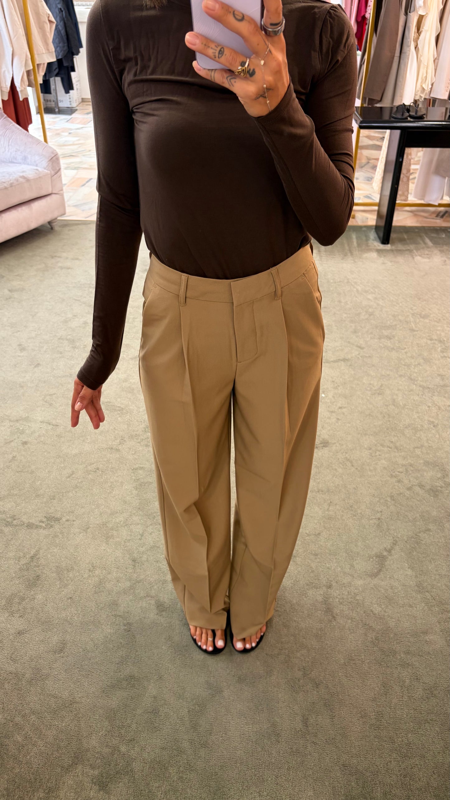 Pantaloni cammello ellis con pences wide leg jx
