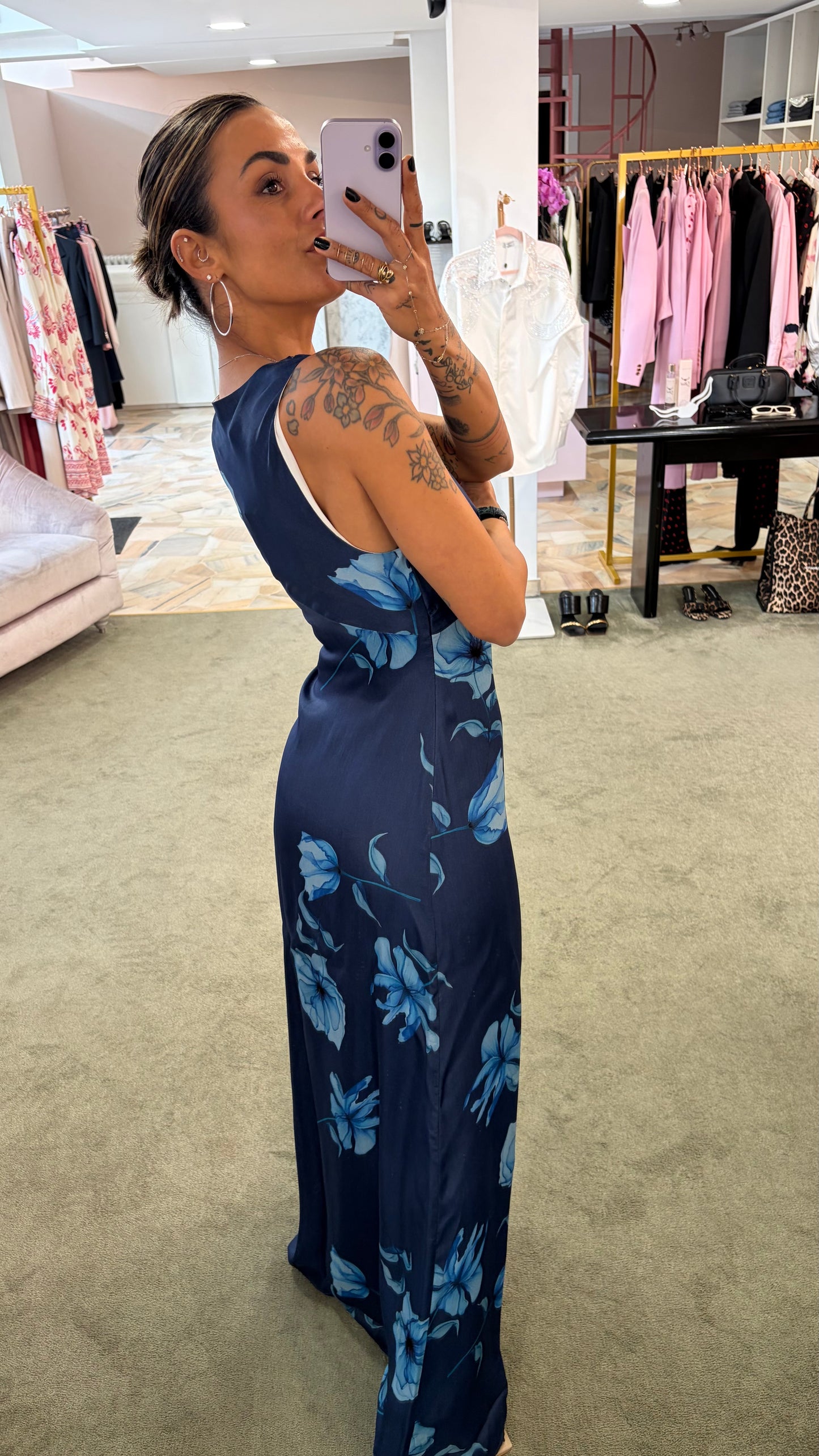 Abito ines lungo MAR DE MARGARITAS blu con fiori azzurri