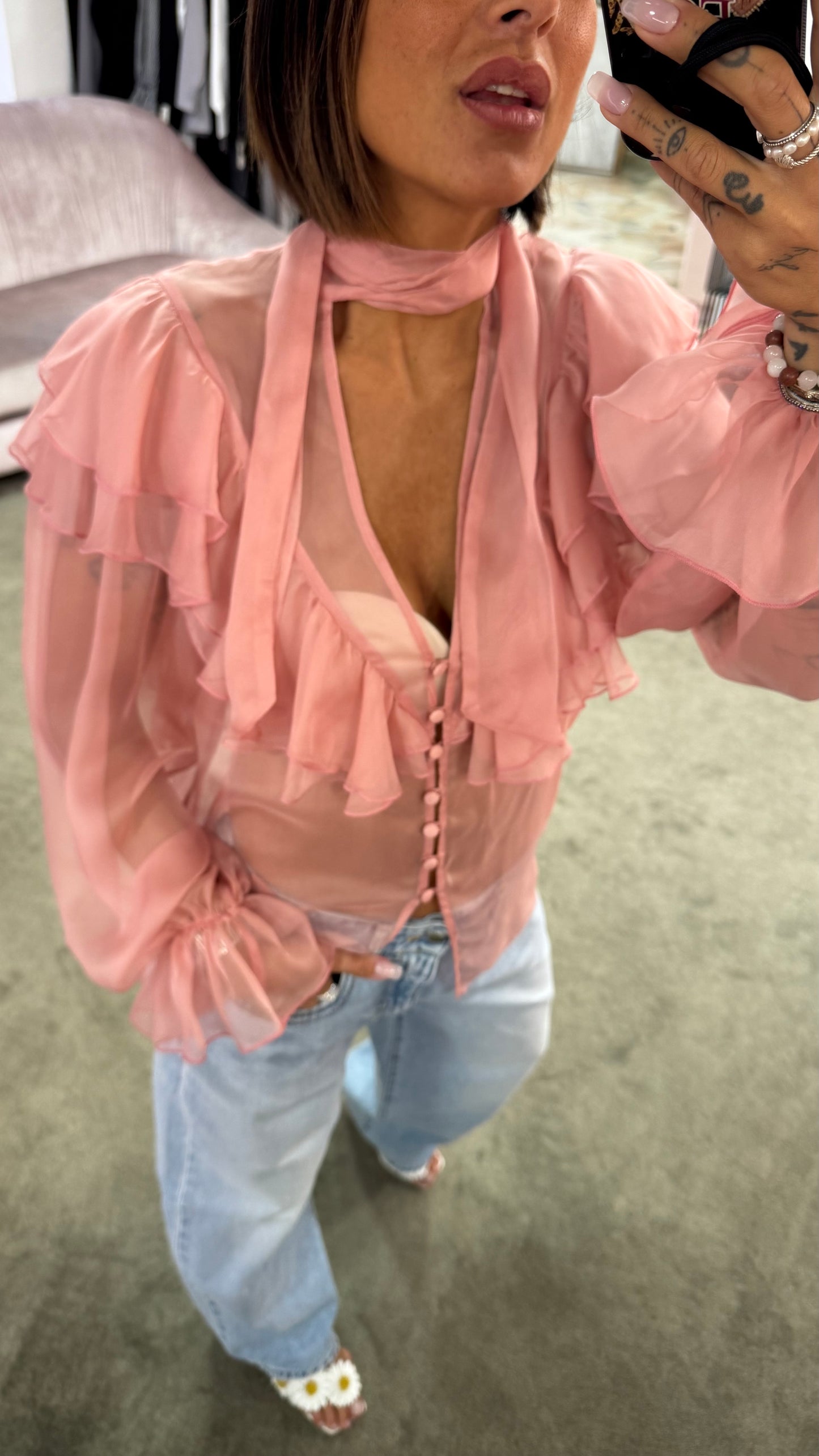 Camicia rosa trasparente con volant Actualee
