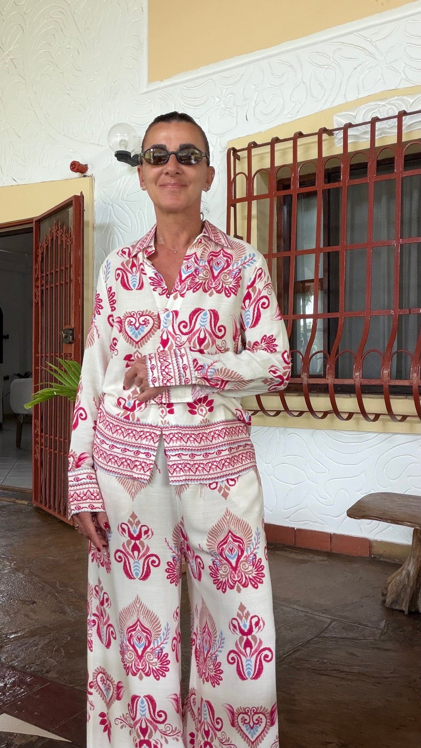 Camicia panna con stampa arabic ay
