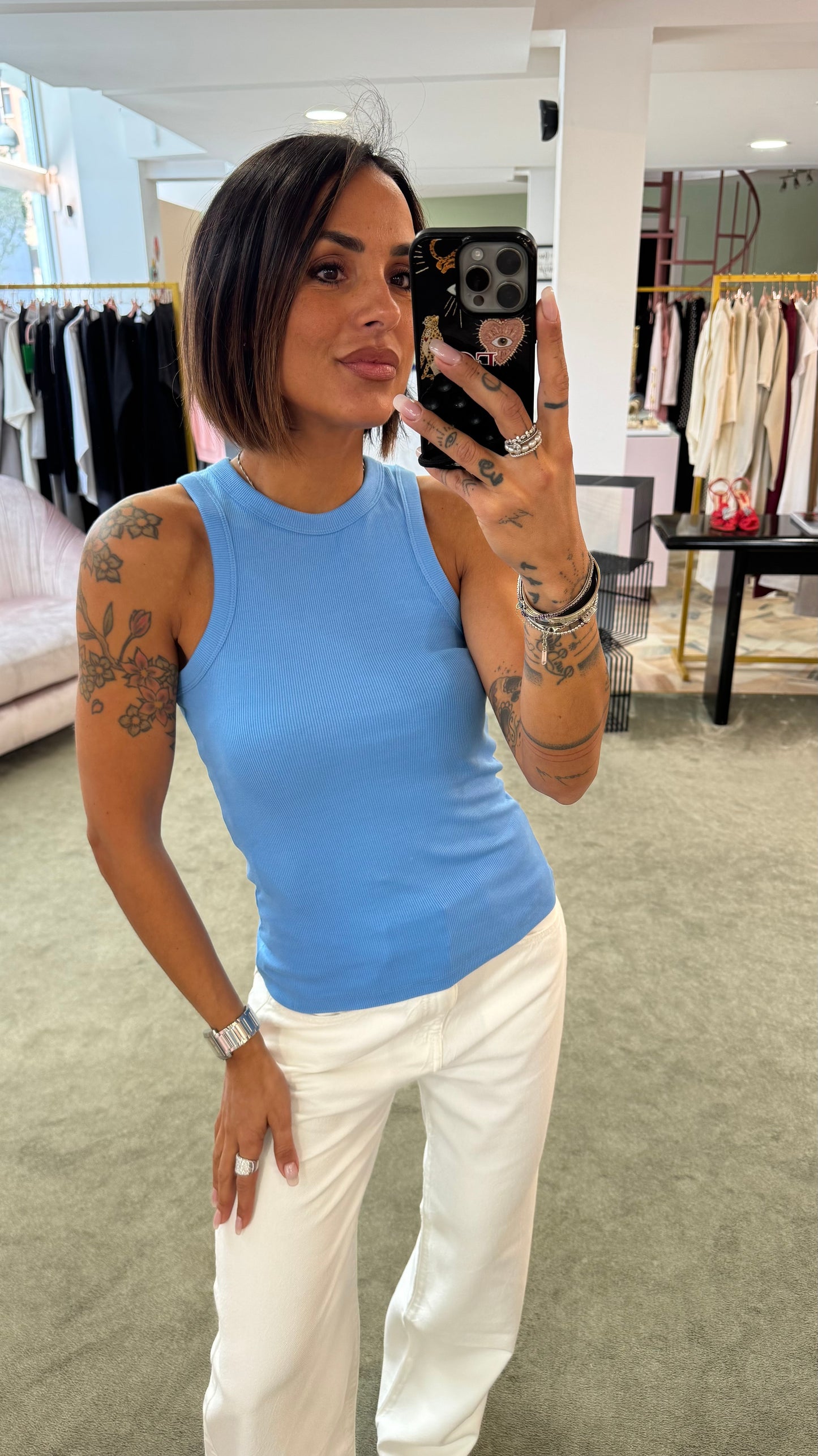 Canotta azzurra a costine scollo all'americana jx